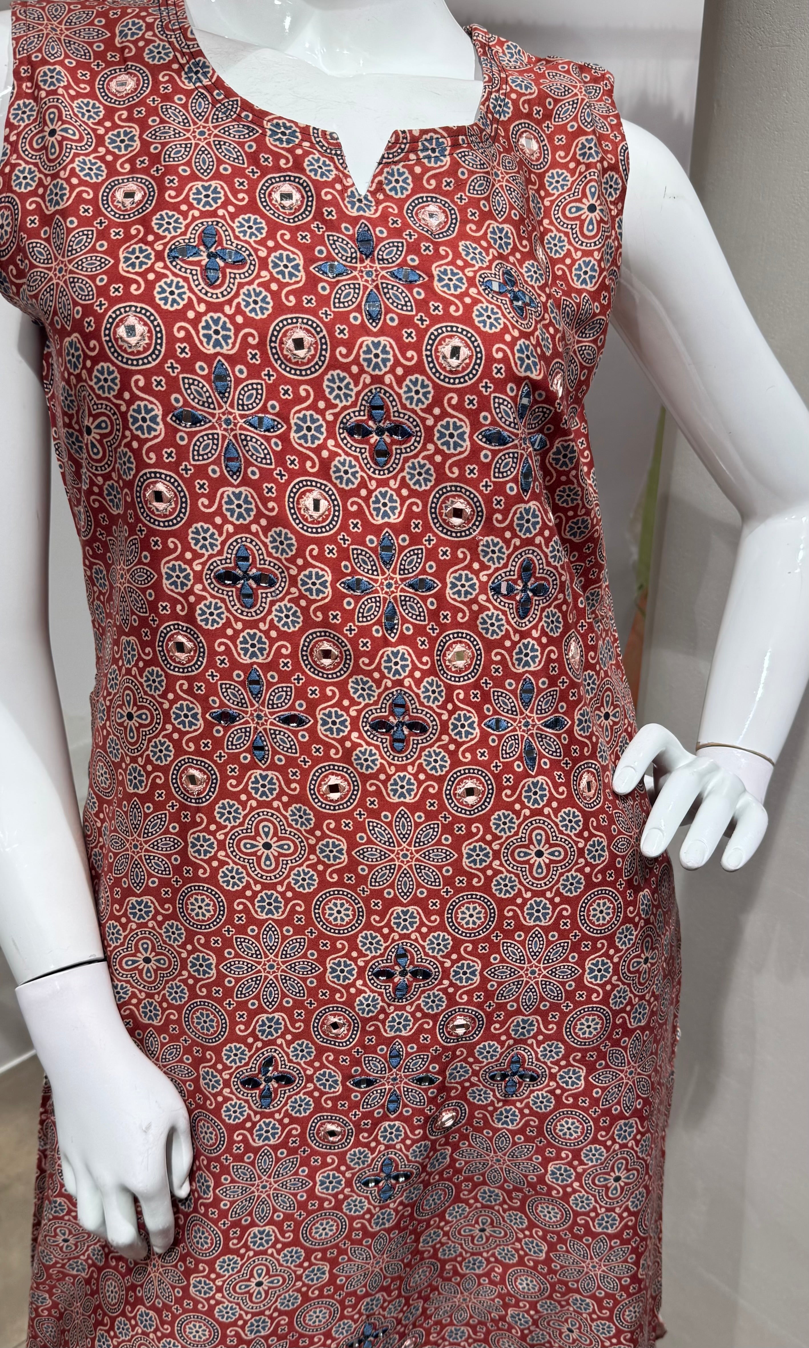 Maroon printed a line kurti with bottom