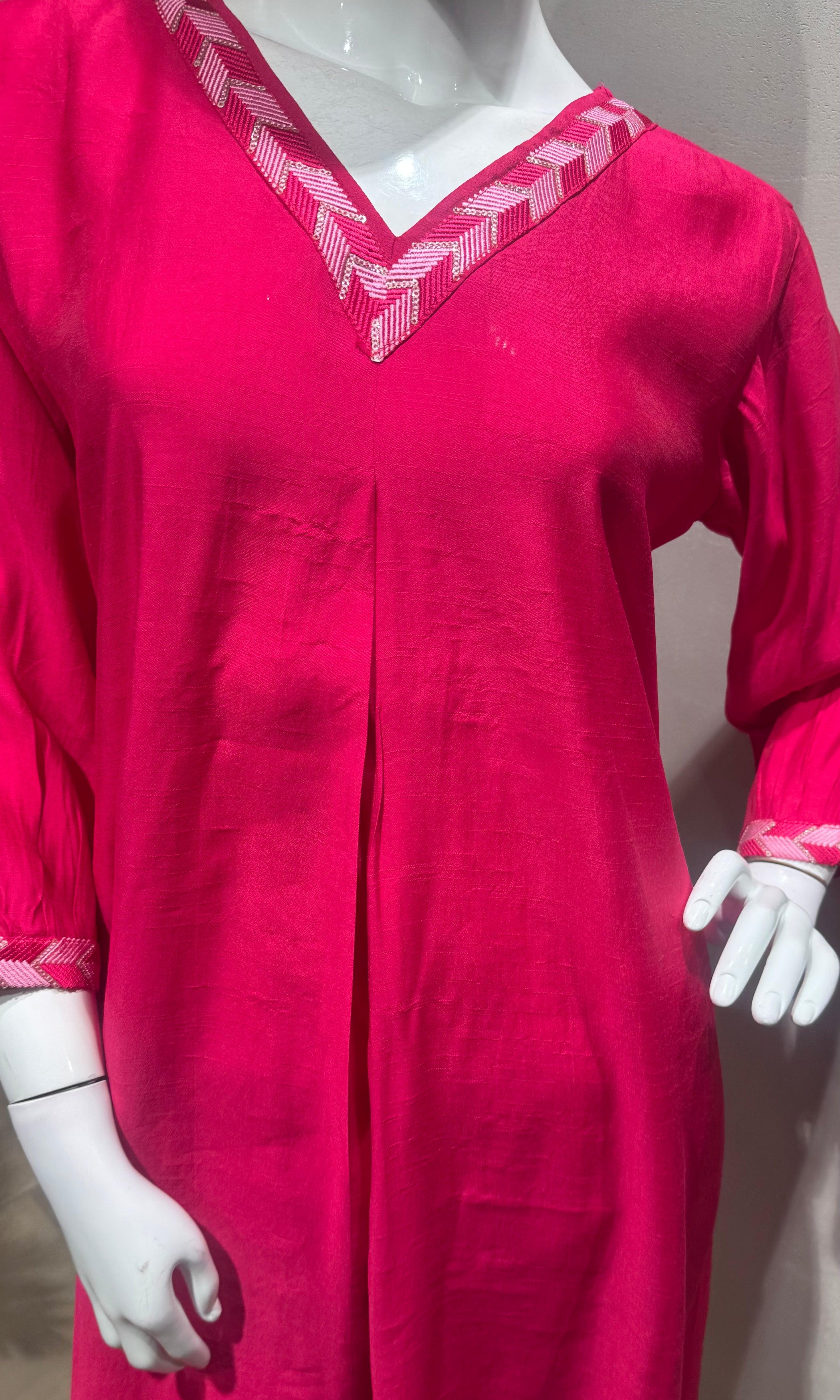 Pink Embroidered Chanderi Kurta set