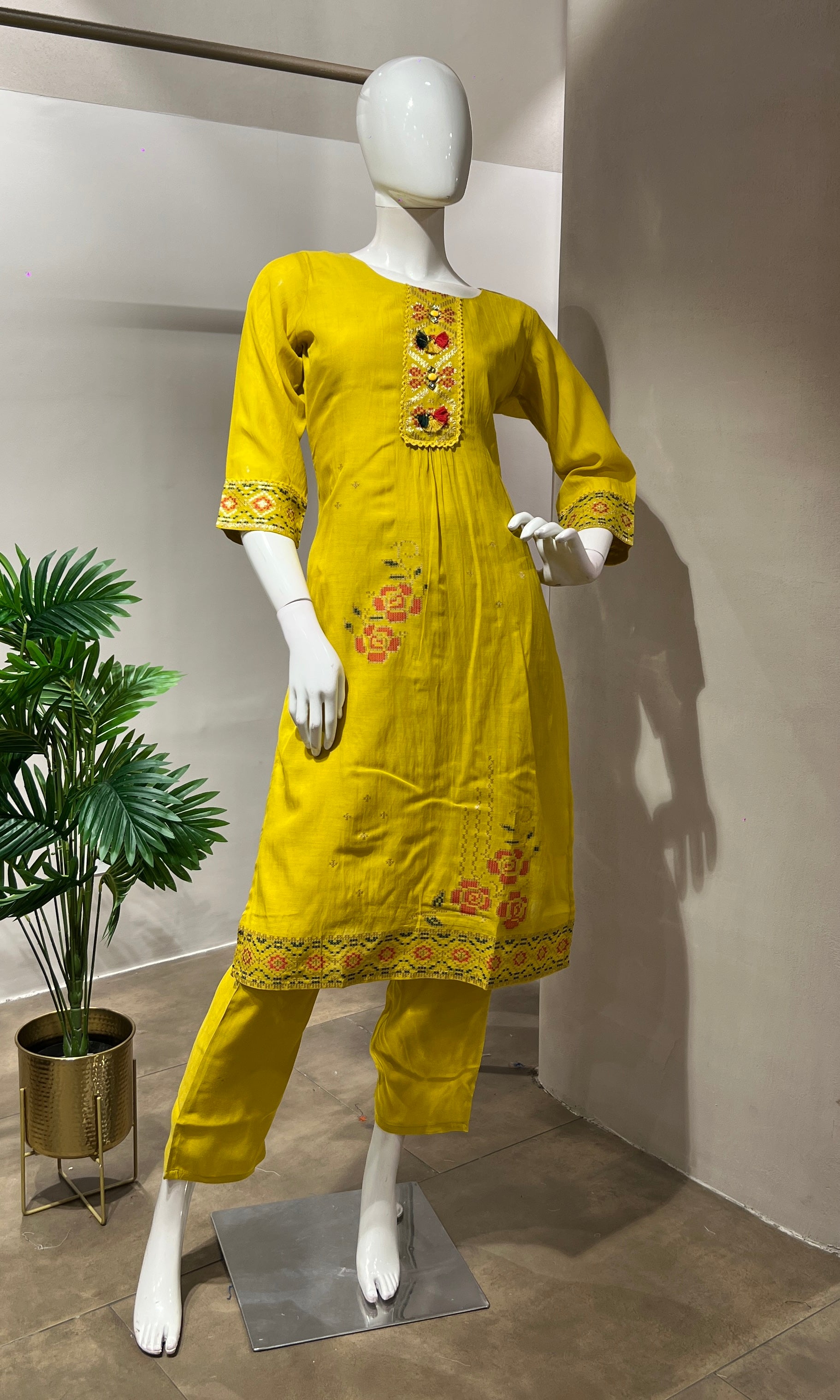 MUSTARD FLORAL EMBROIDERED KURTA SET