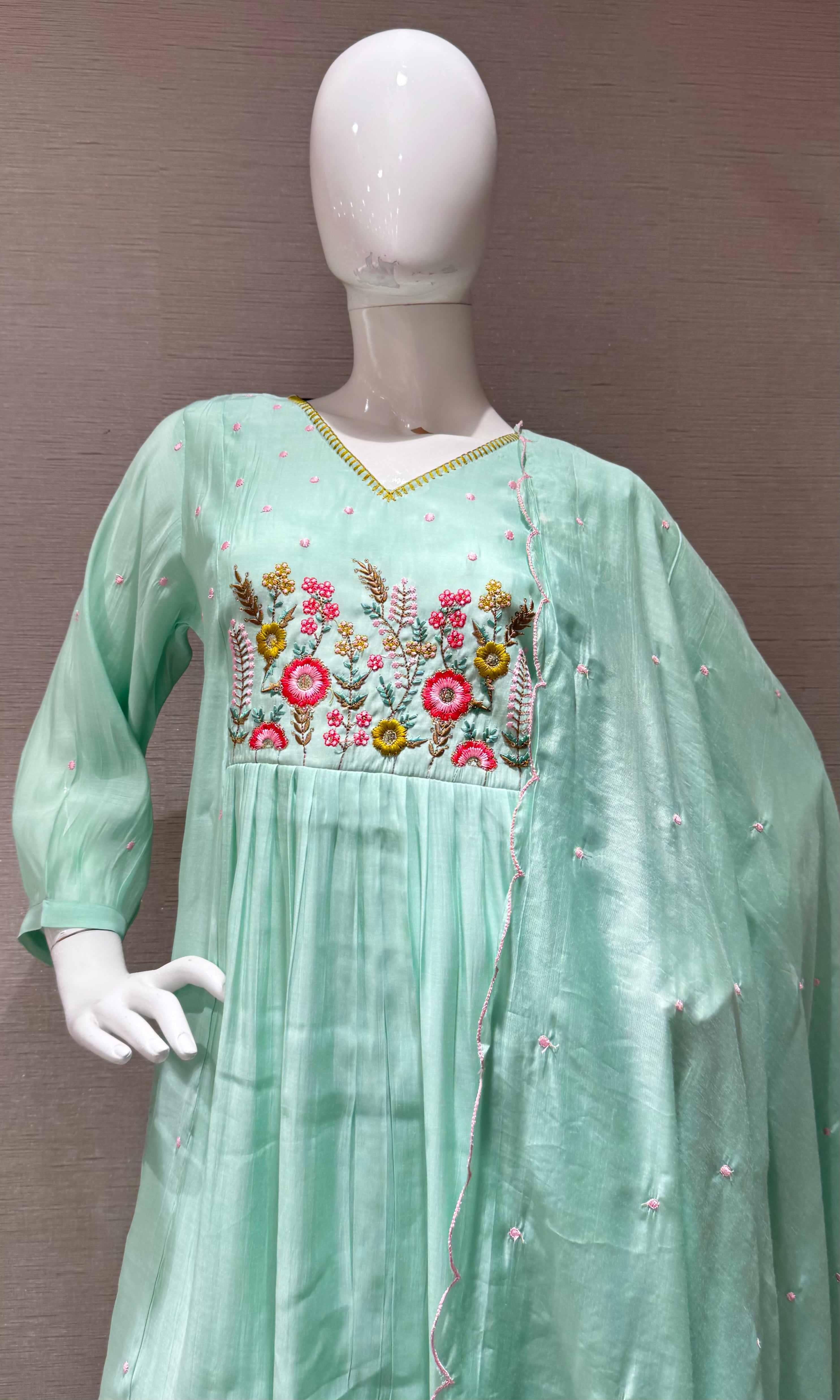 Sea Green Floral embroidery kurta set