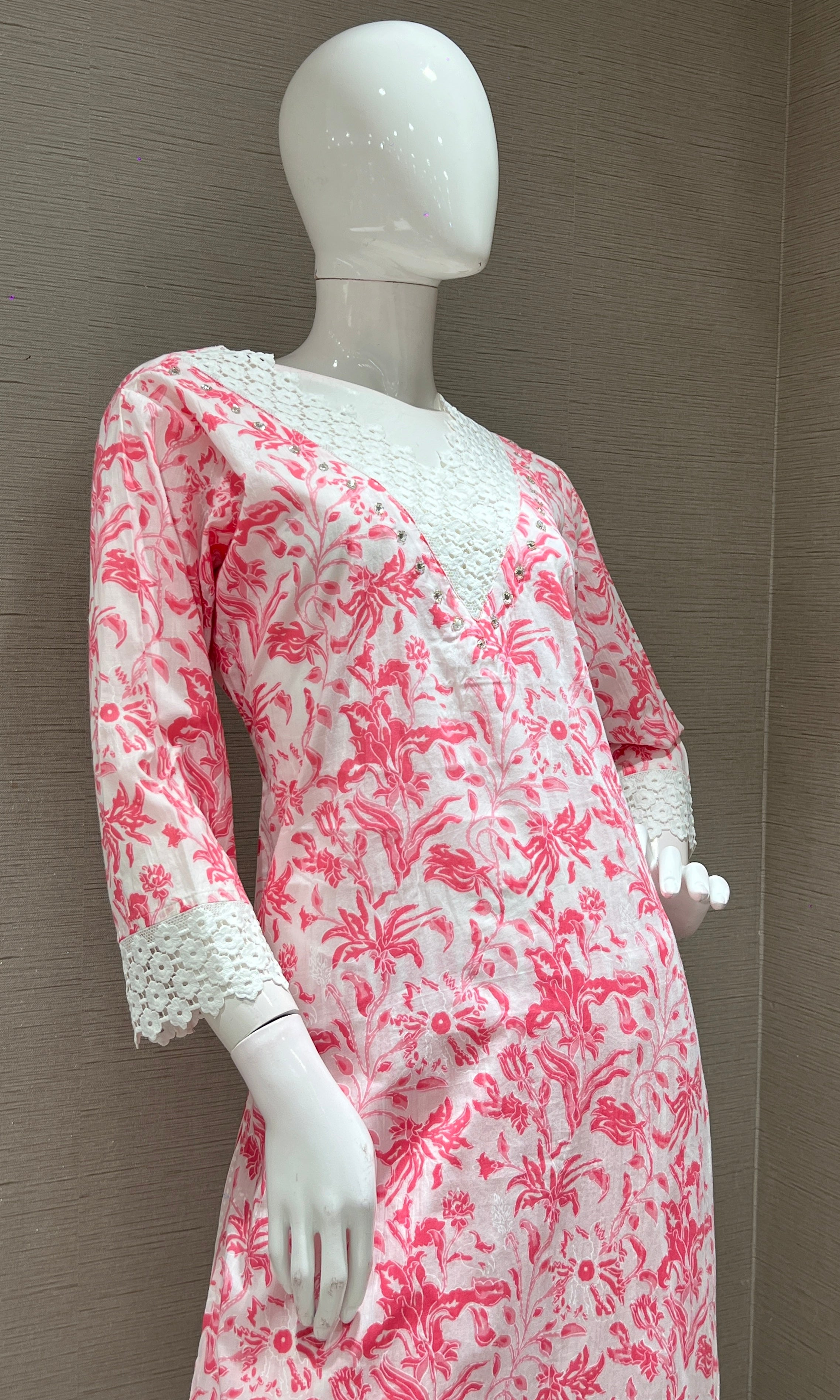 Pink floral print kurta set
