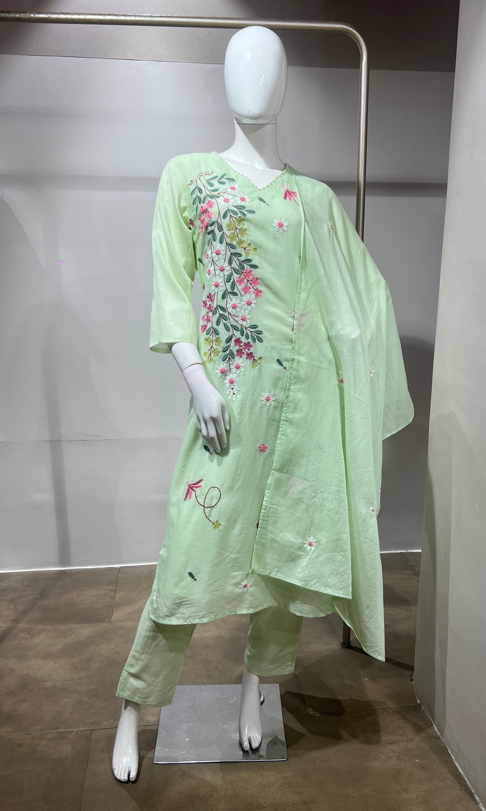 Pista green Pastel Floral Embroidered Kurta Set with Dupatta