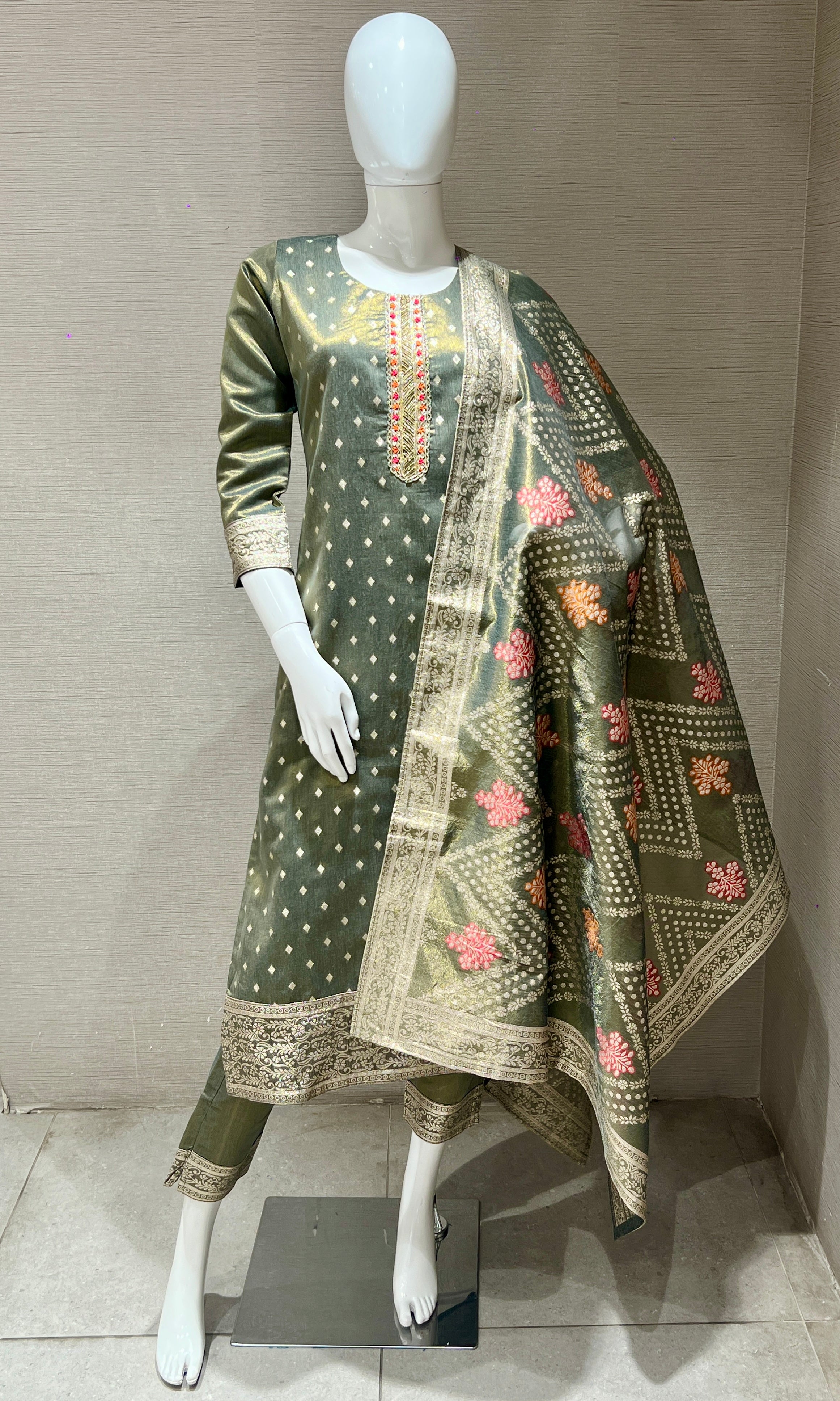Green kurta set