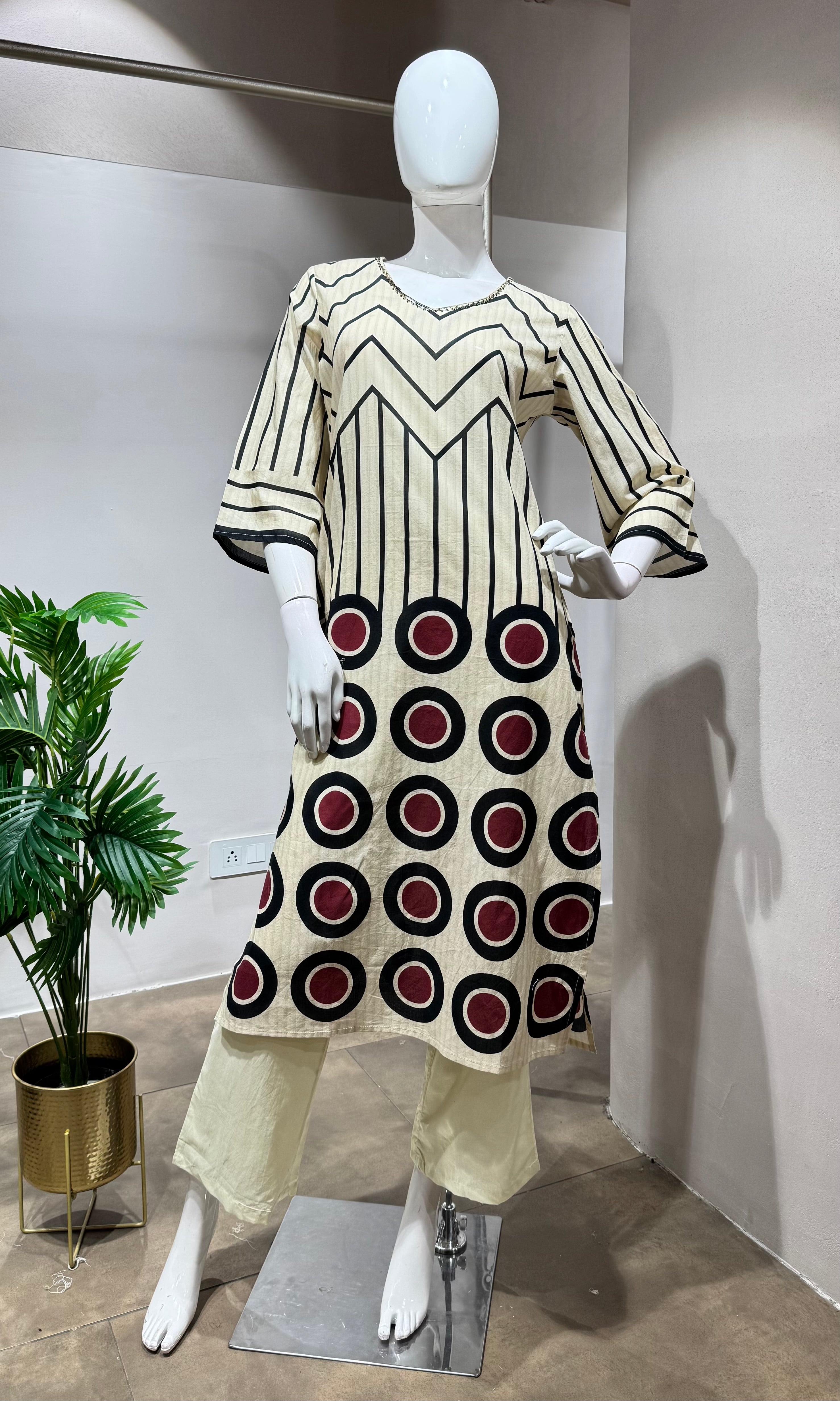 cream digital pattern kurti with pants