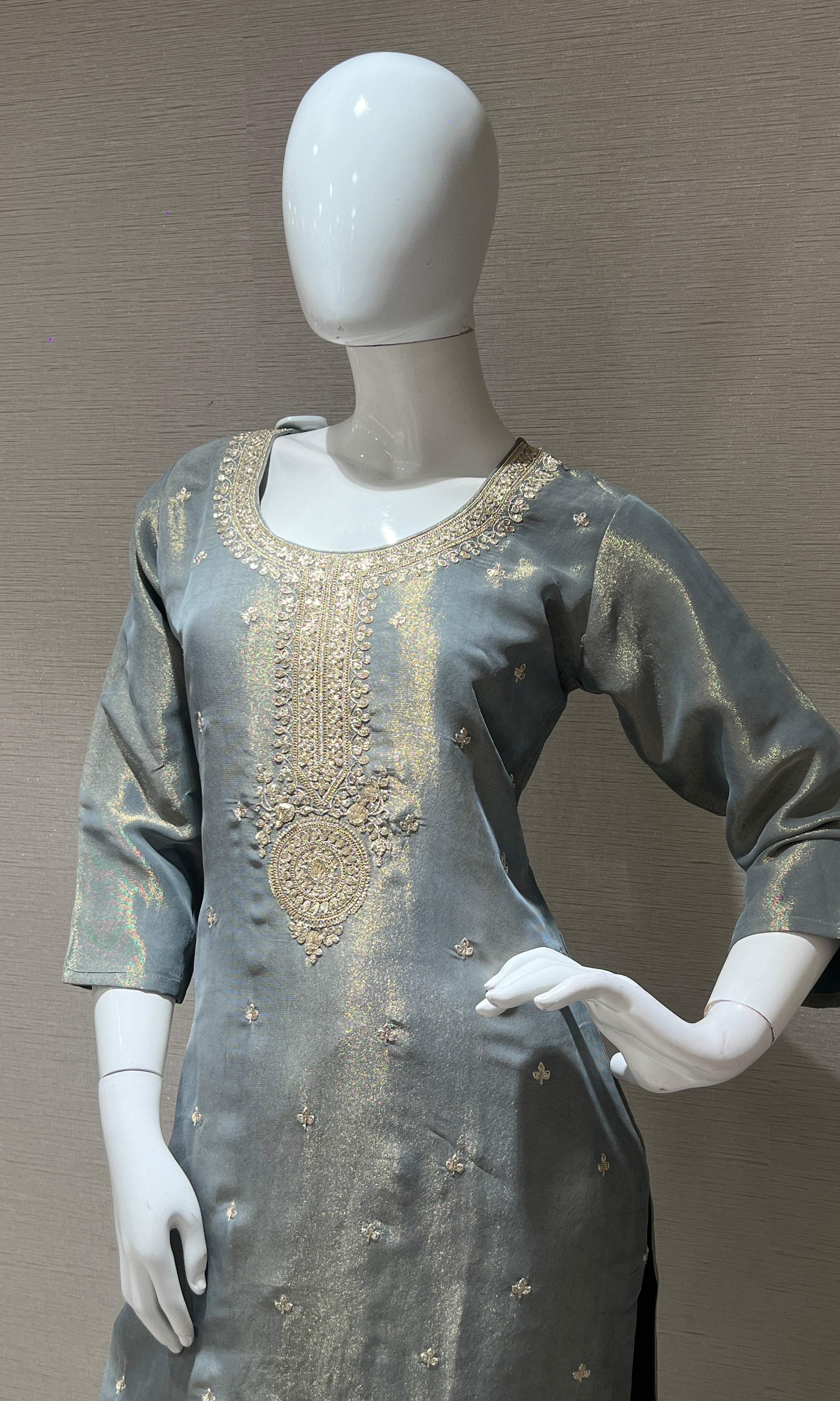 Grey shimmer slik kurta set