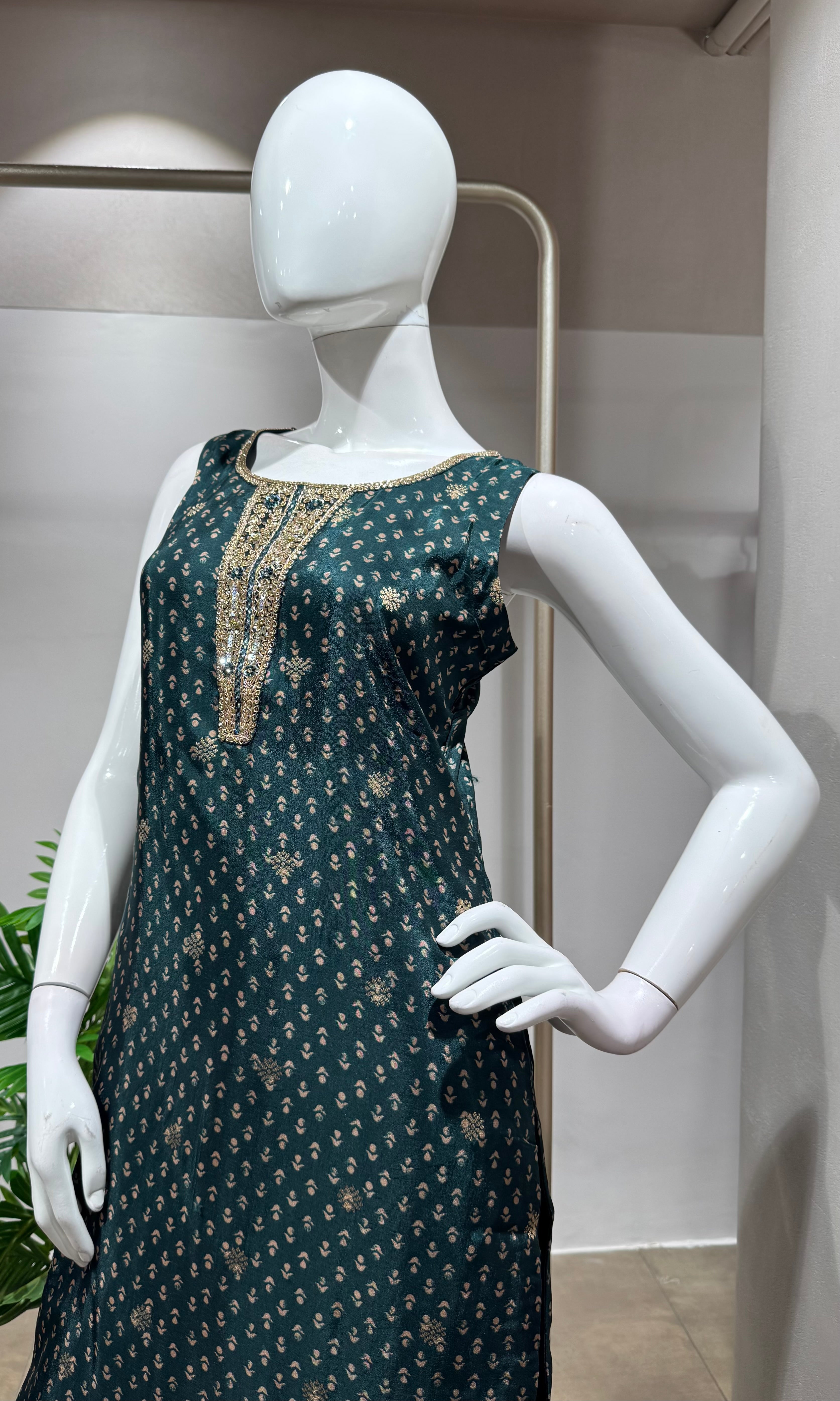 Green Chanderi KURTA SET with Zari Borders