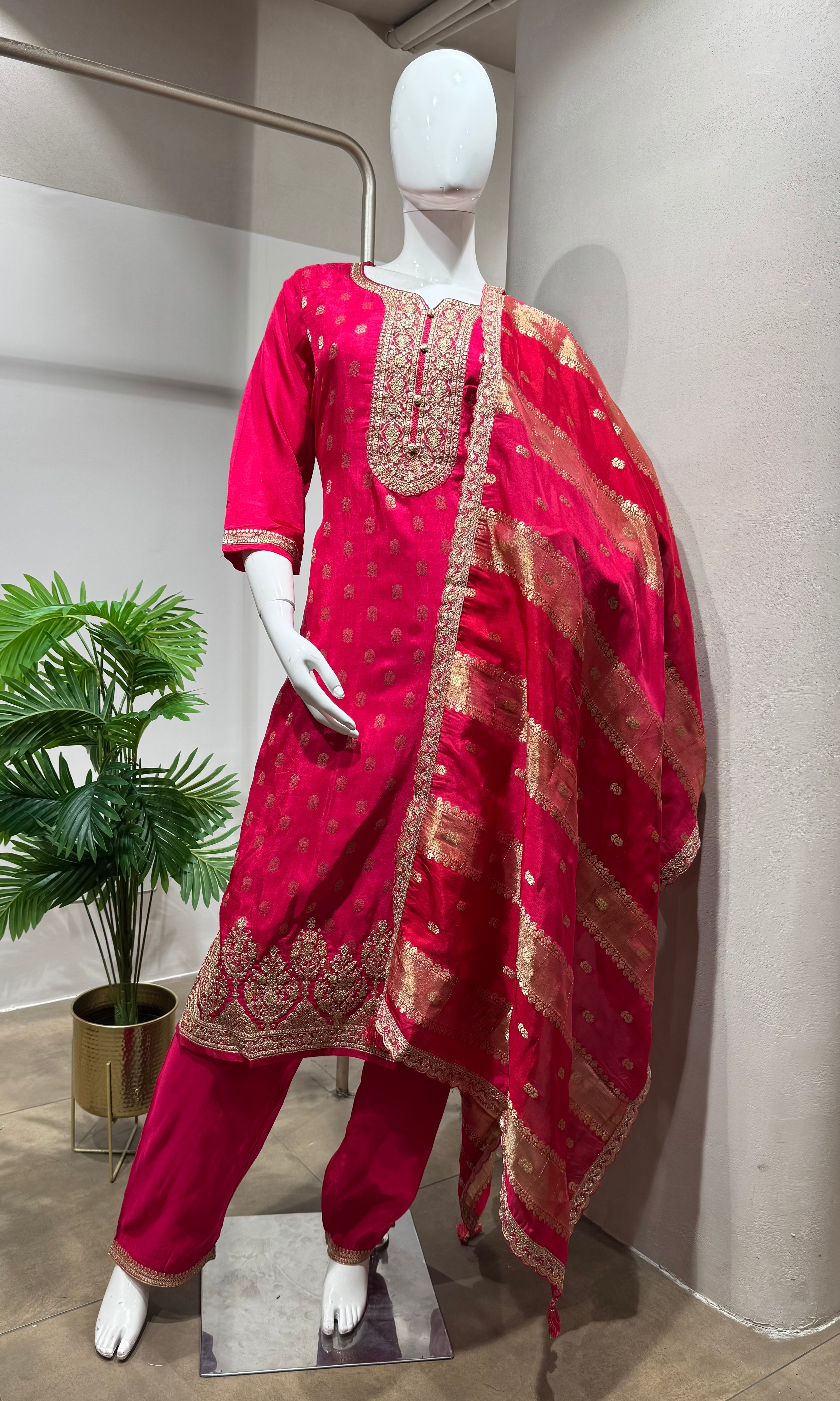 Pink Kurta Set with Gold Embroidery & Dupatta