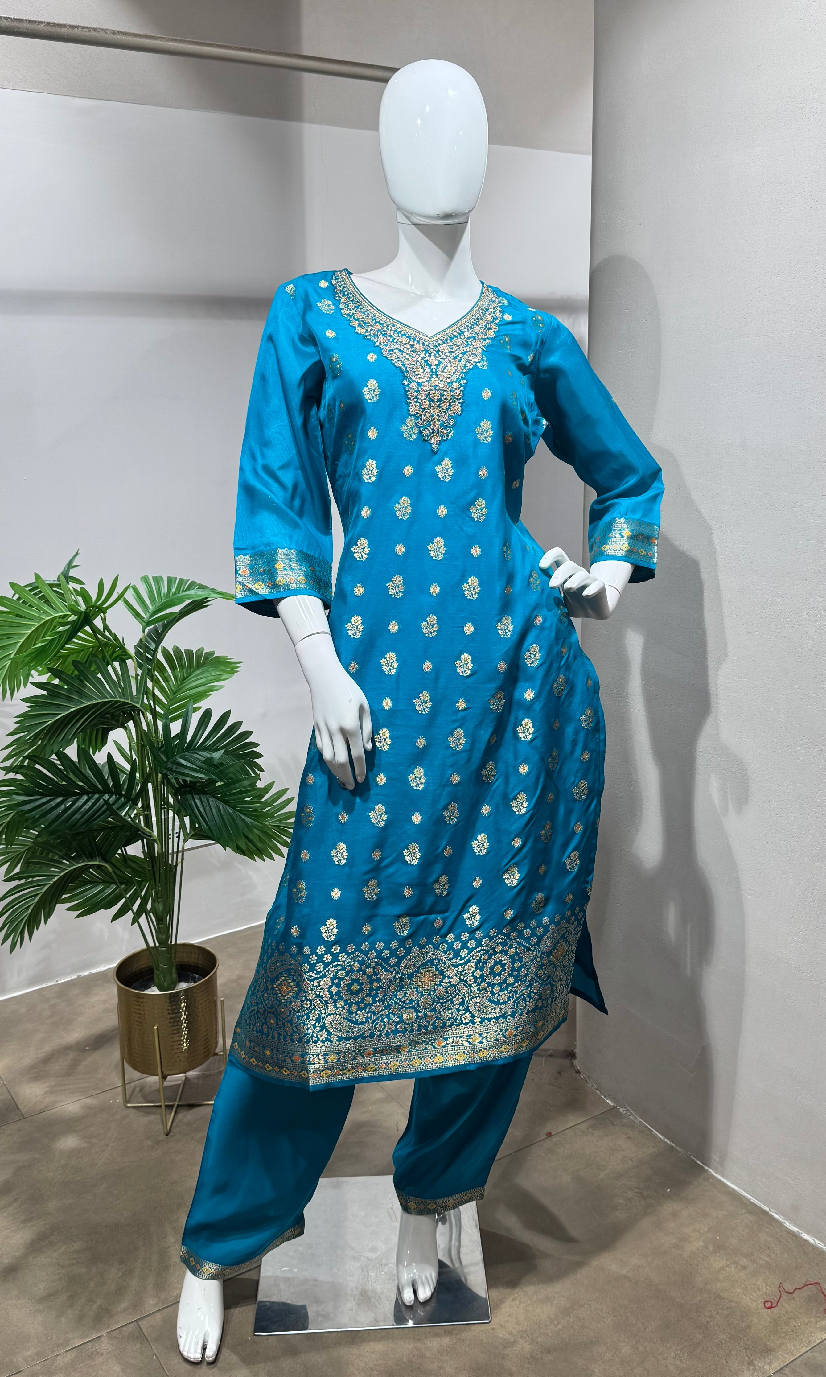 Rama blue kurta set with banarasi dupatta