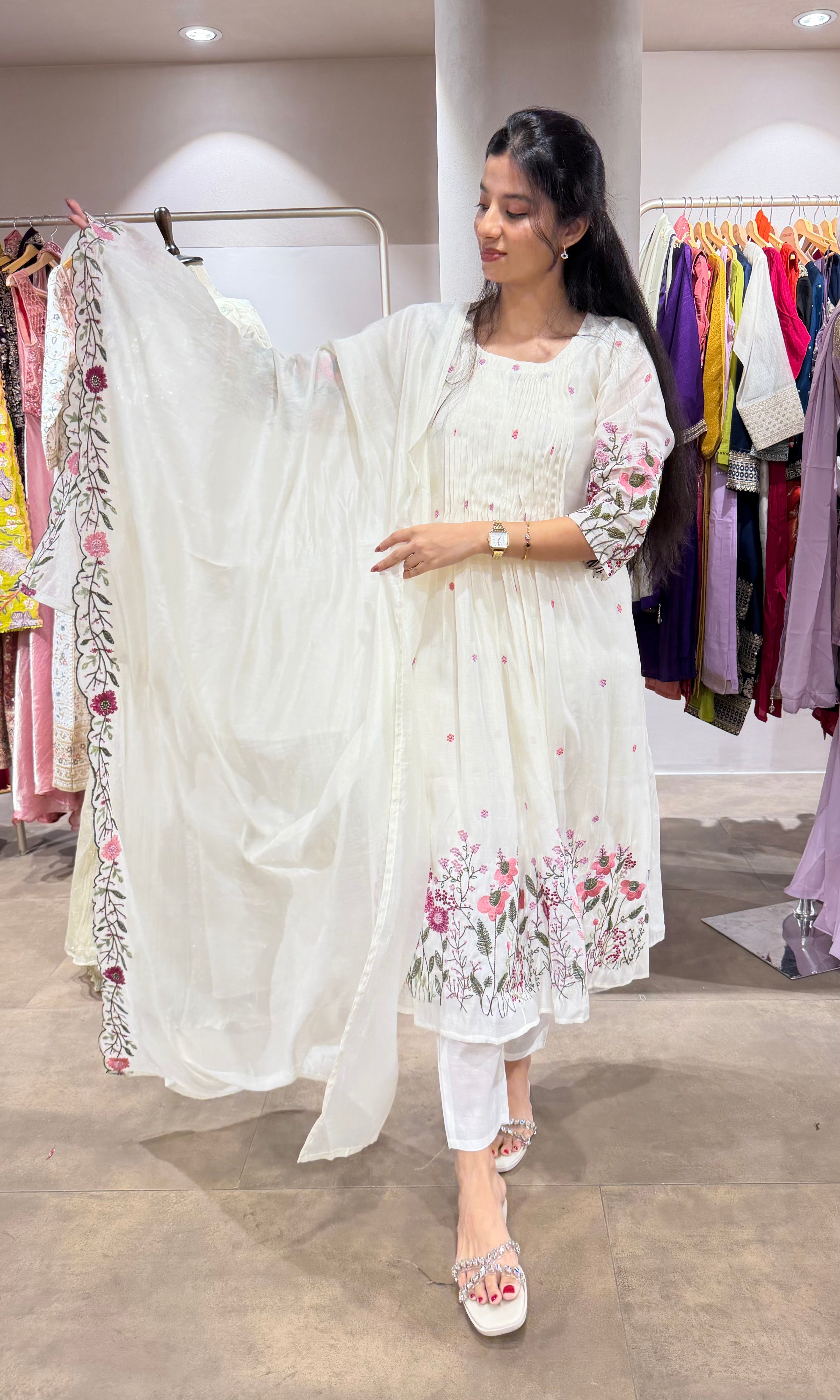 WHITE MUL CHANDERI FLORAL KURTA SET