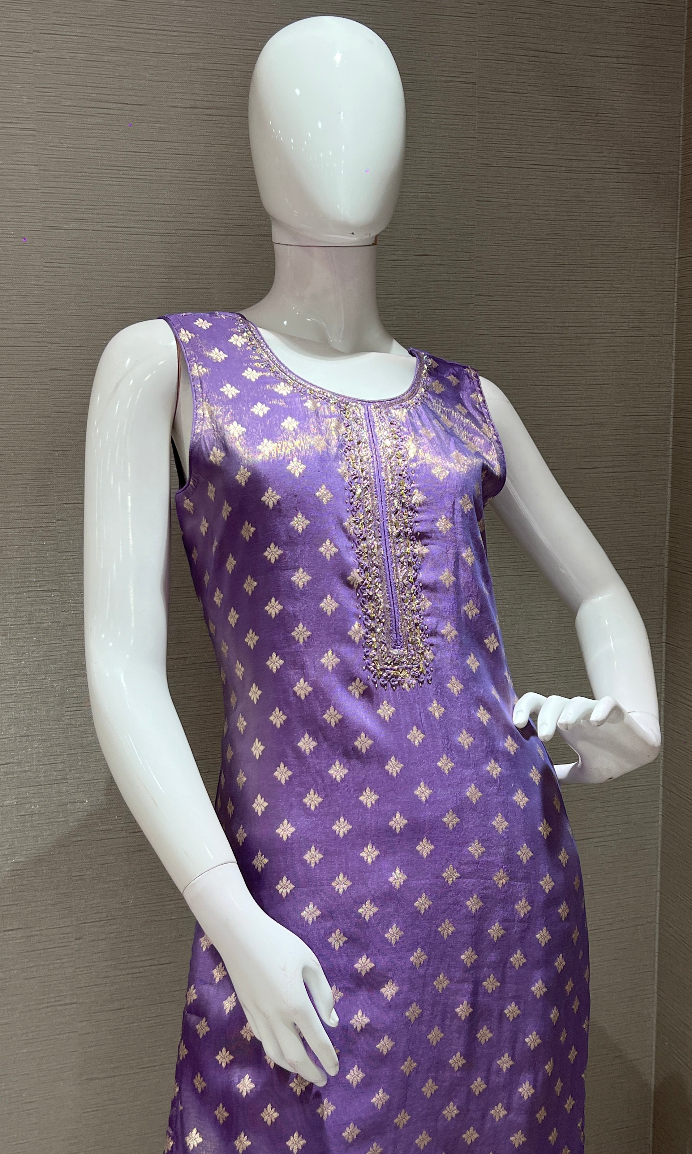 Lilac BANARASI EMBROIDERED kurta set