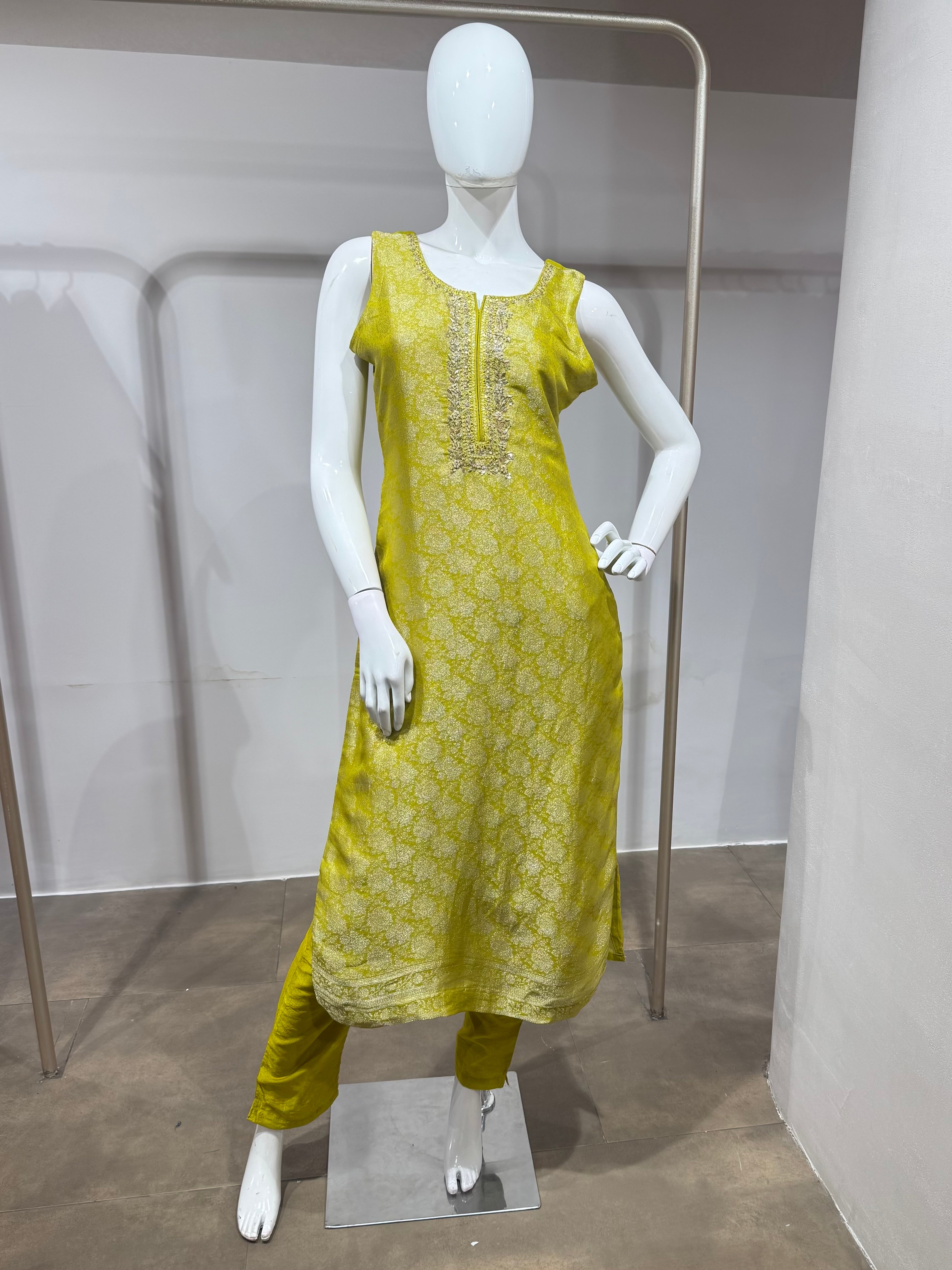 GREEN Embroidered Kurti Set with Dupatta