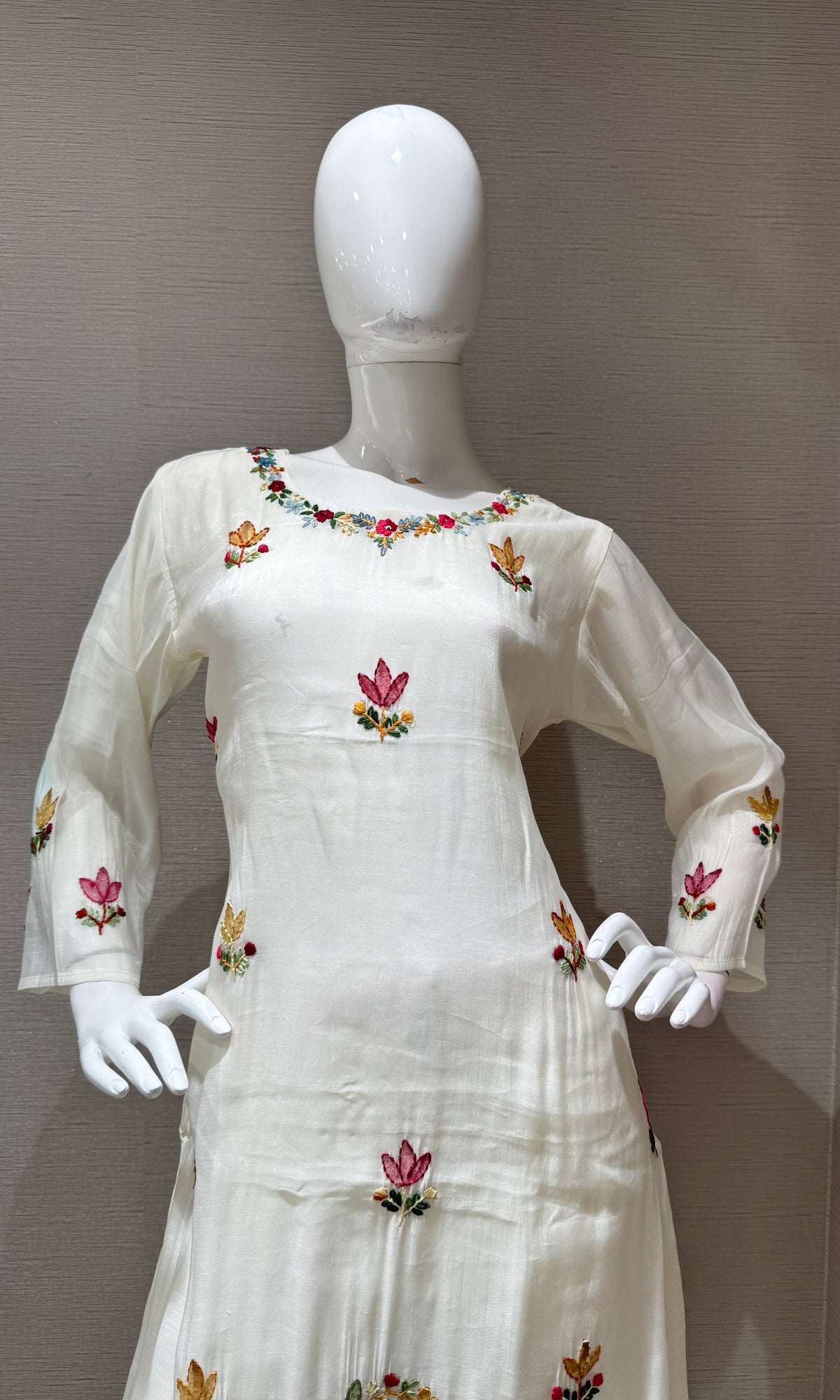 White Blossom Floral Embroidered Cotton Kurta set