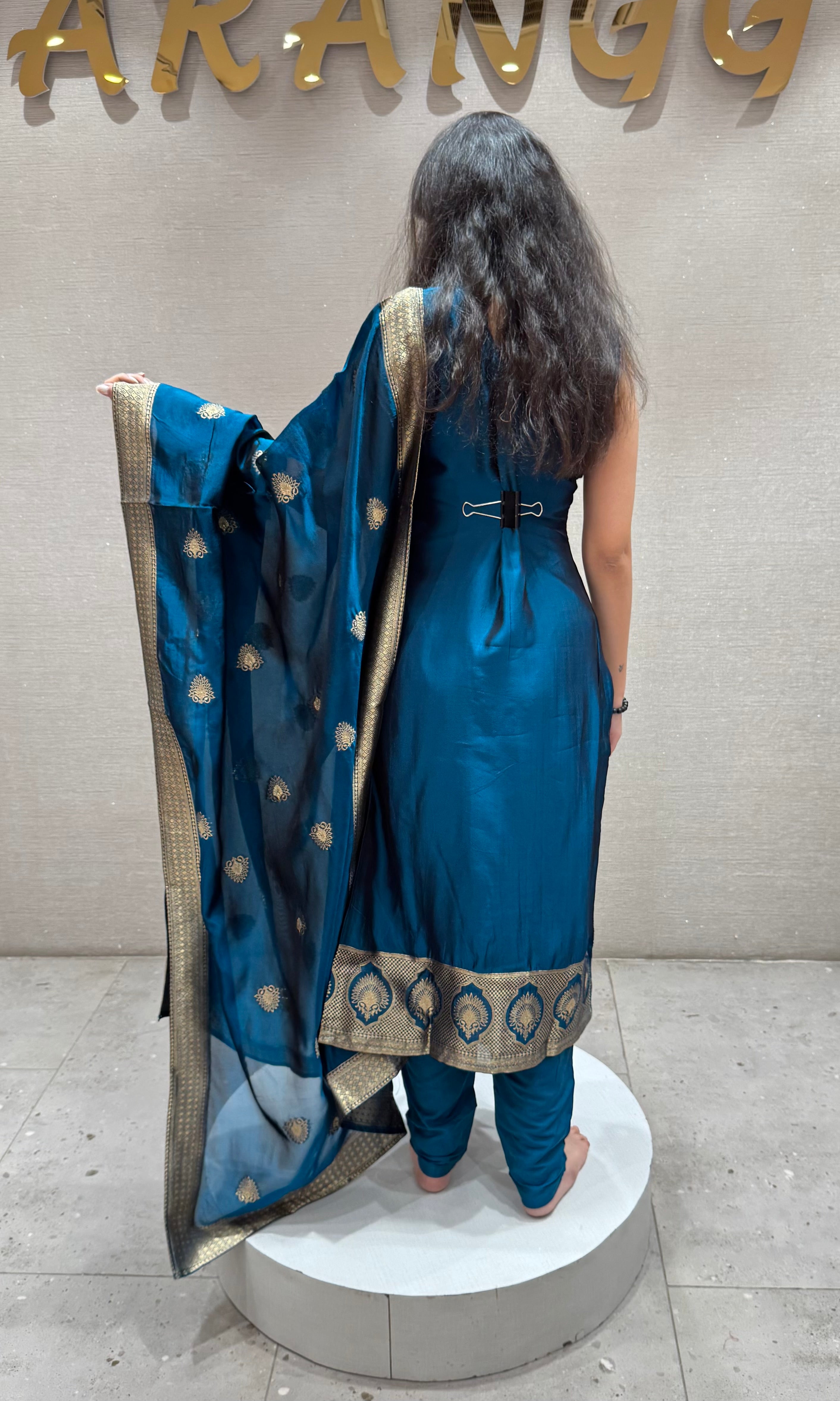 PEACOCK blue GOLDEN EMBROIDERY KURTA SET