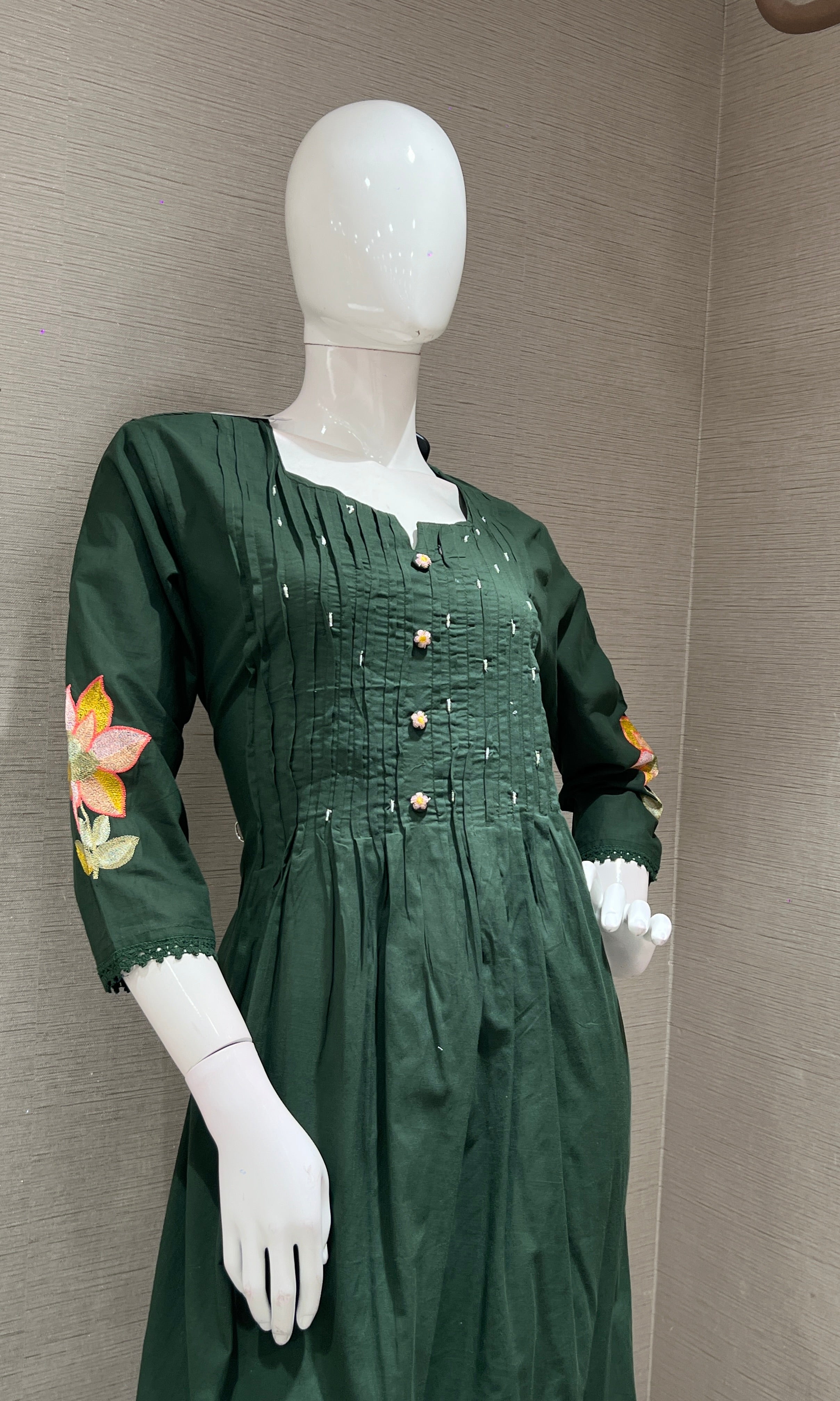 BOTTLE GREEN FLORAL MUL CHANDERI KURTA SET