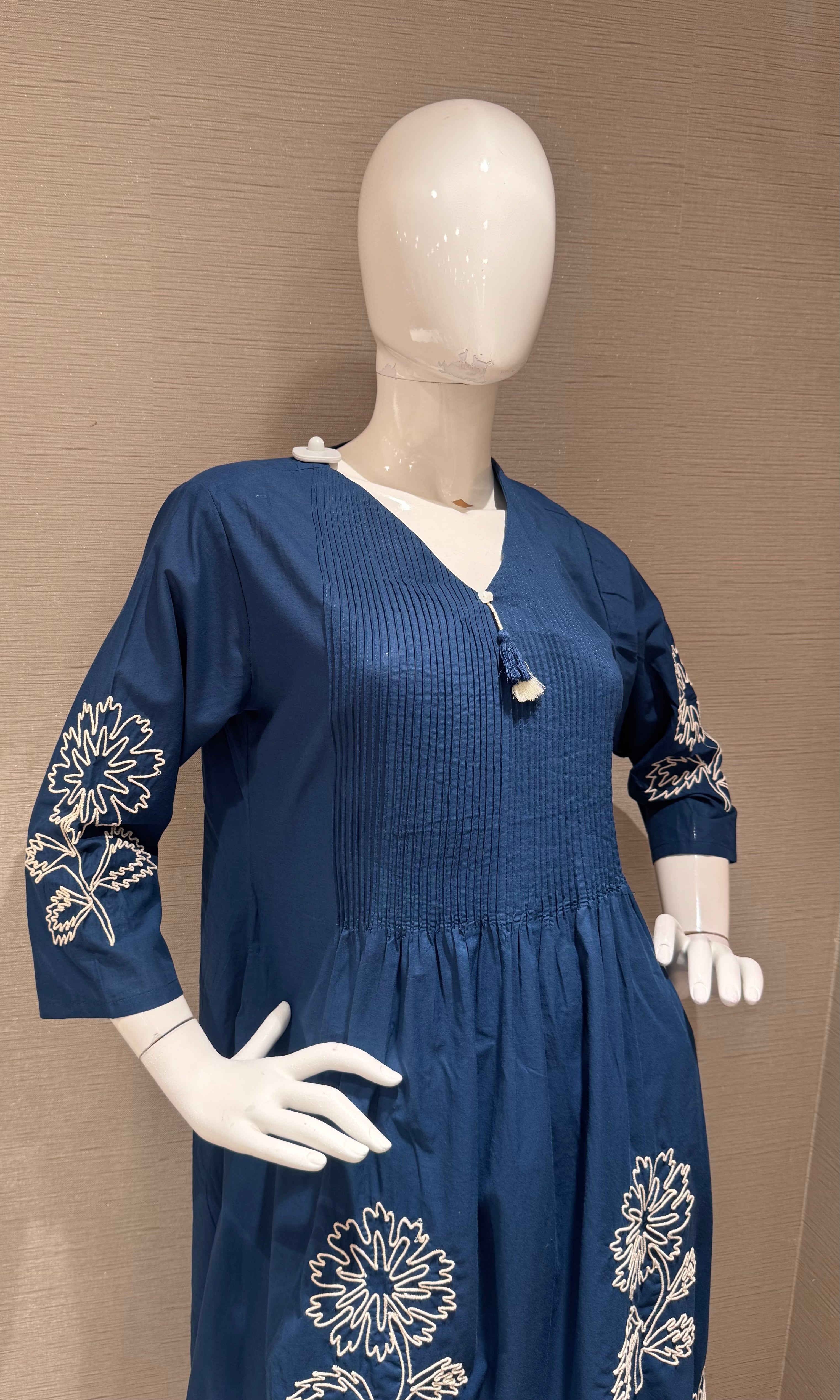 Blue white floral thread embroidery Kurta set