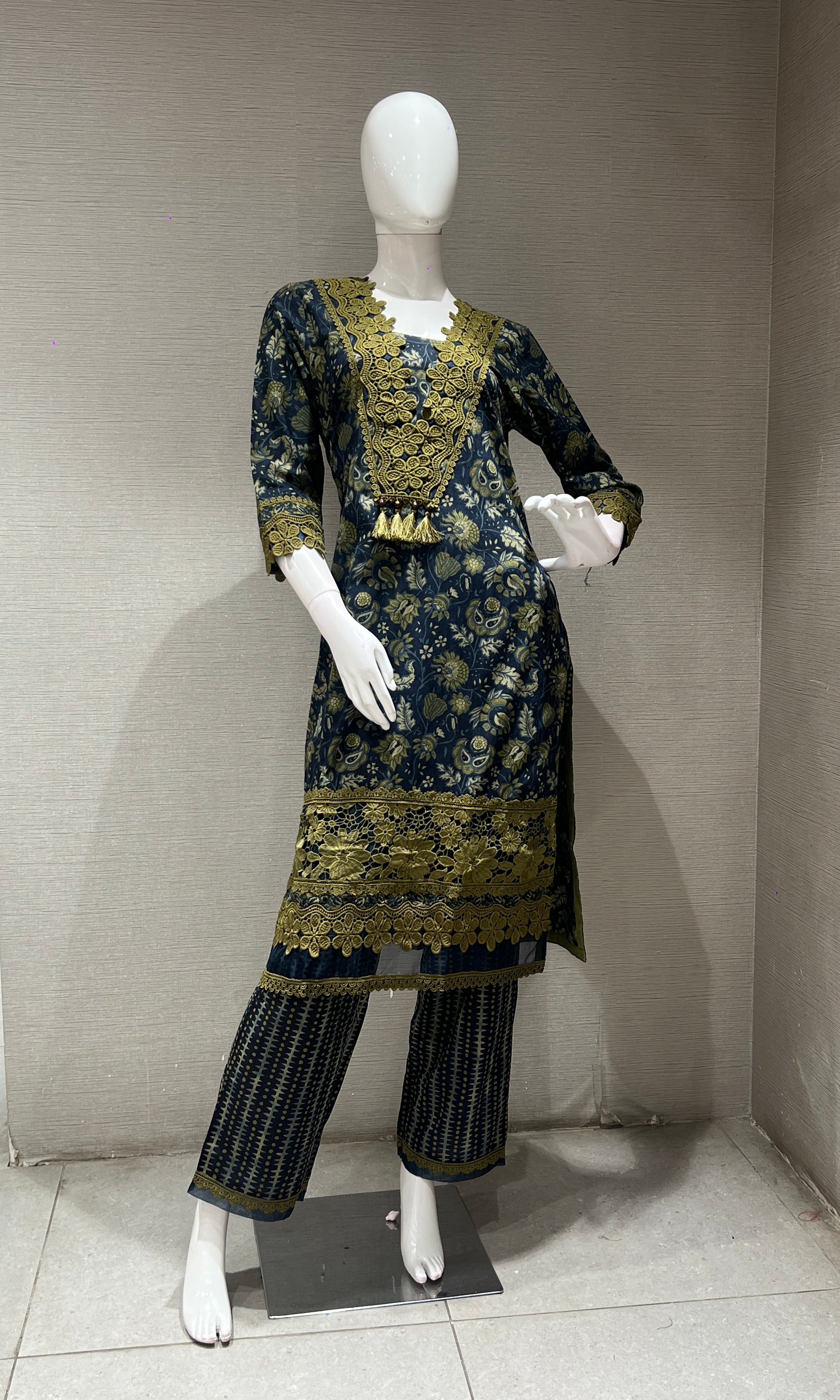 Blue FLORAL EMBROIDERED KURTA SET