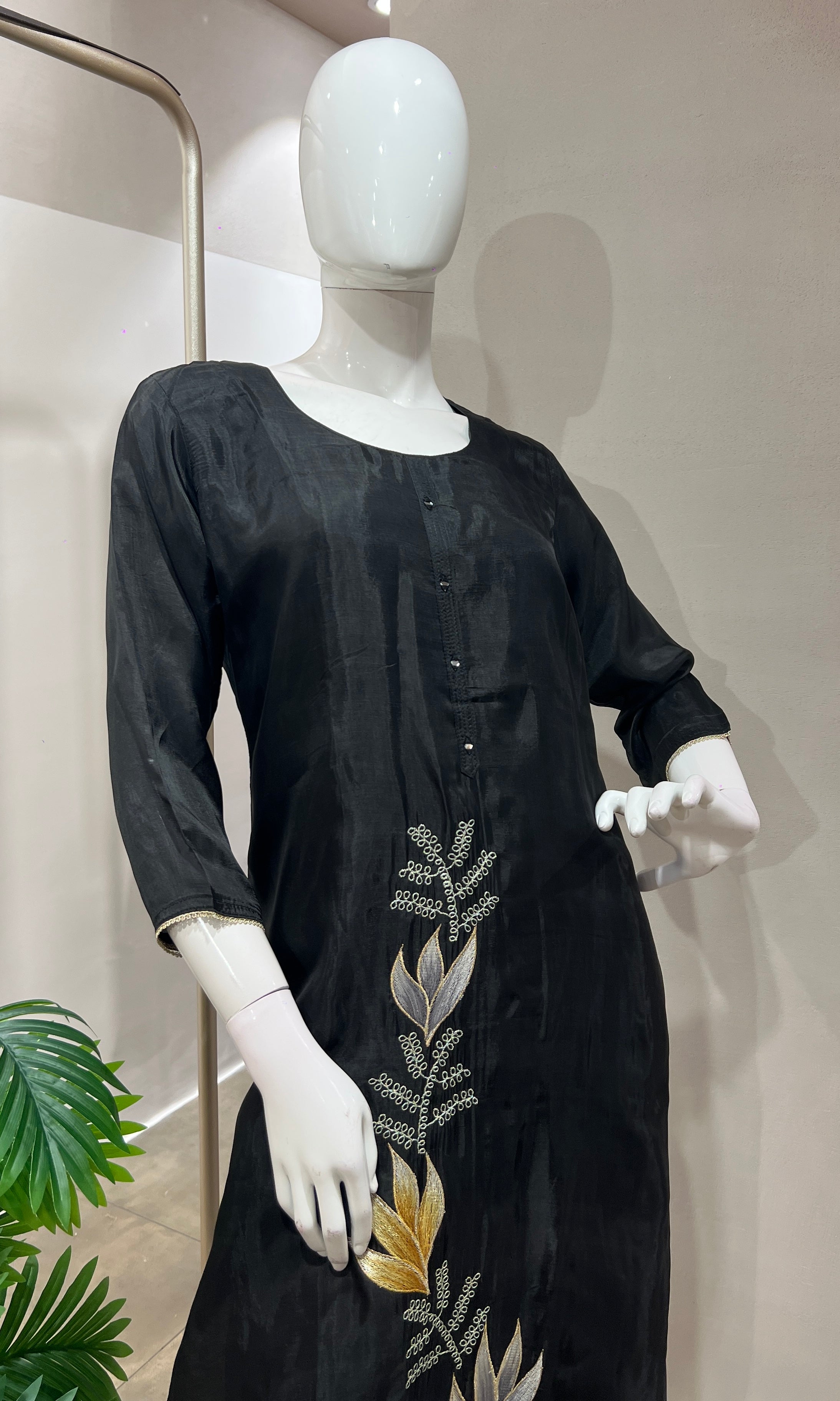 Black ETHNIC FLORAL EMBROIDERED kurta set
