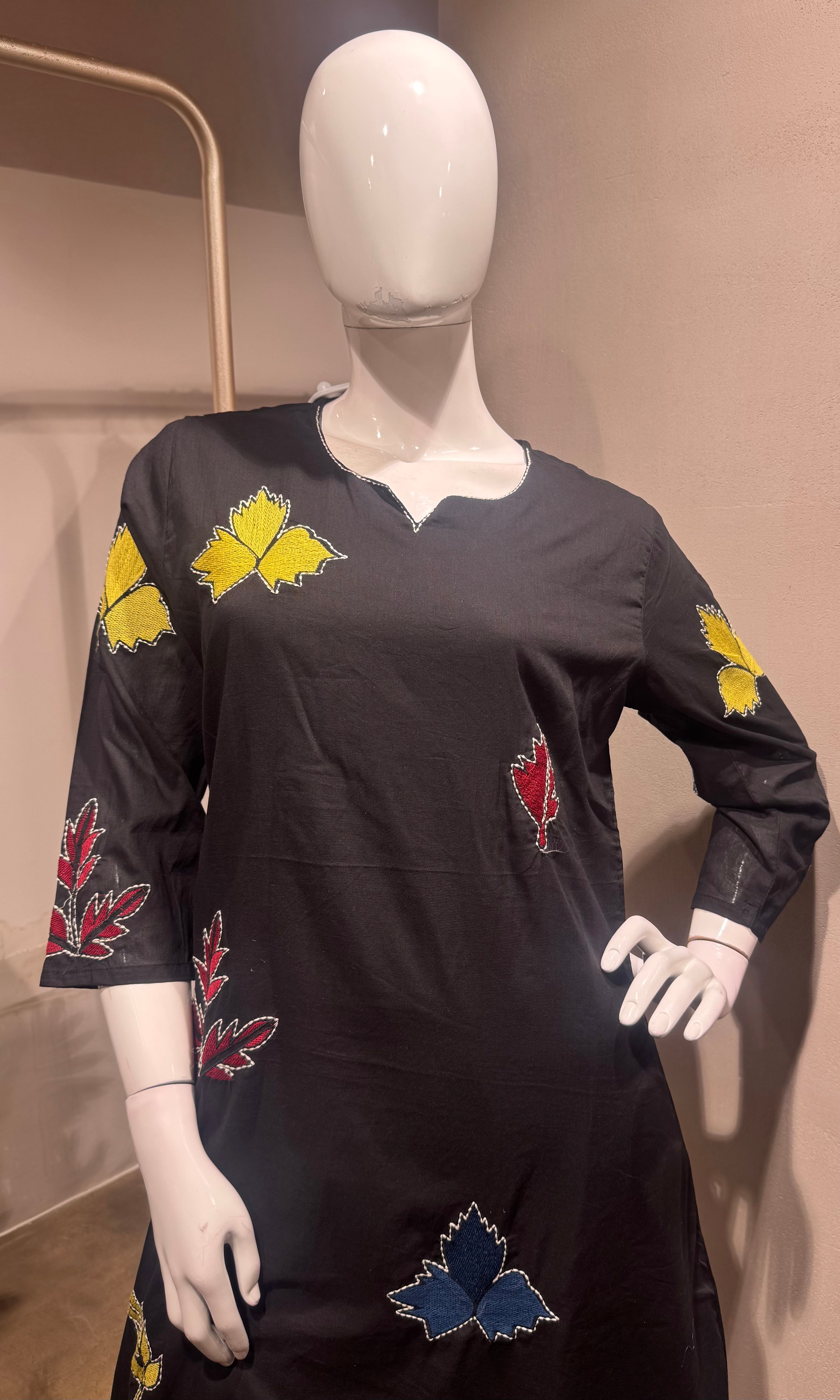 Black Floral Embroidery Kurta Set