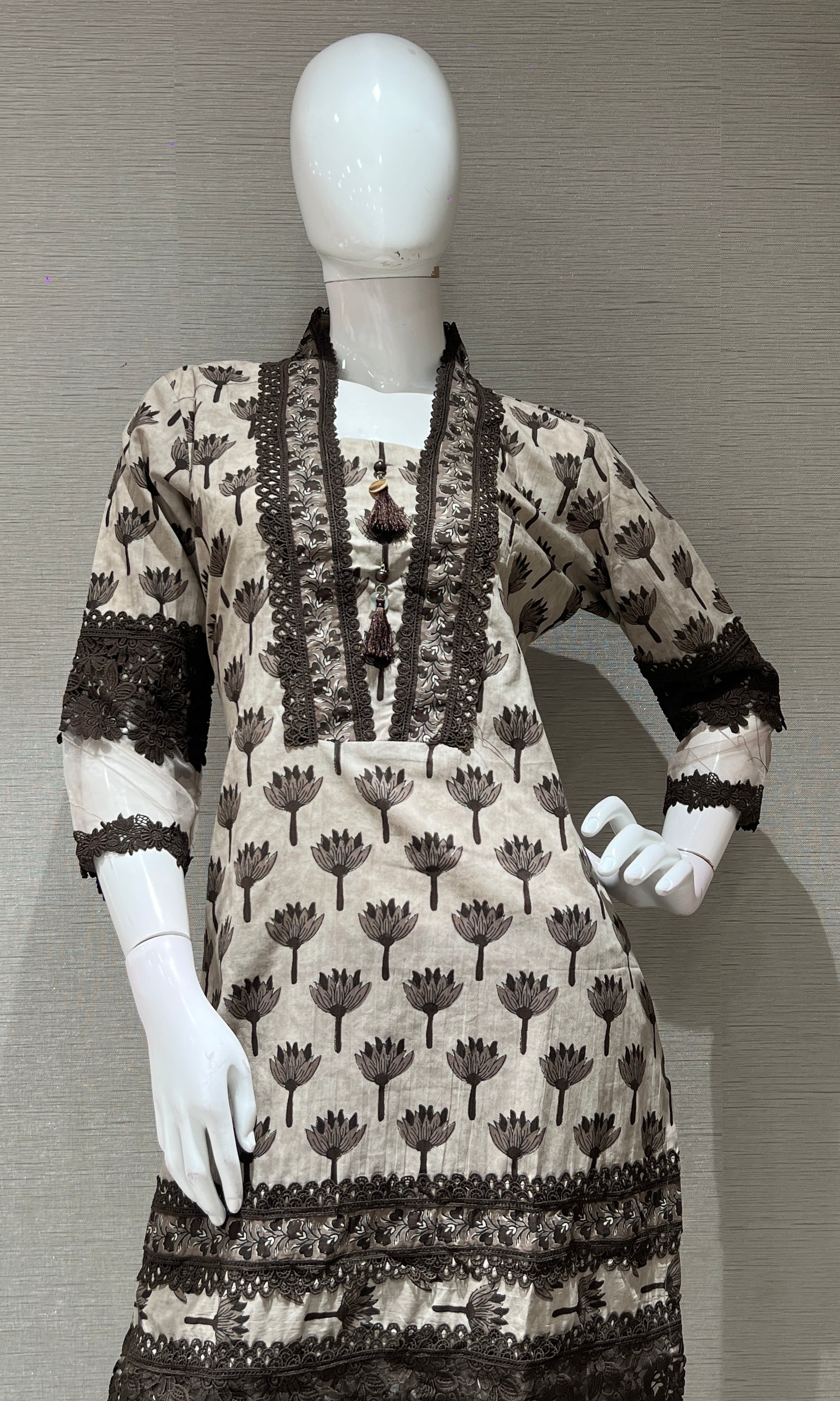 Grey FLORAL KURTA SET WITH ZIG ZAG PRINT DUPATTA