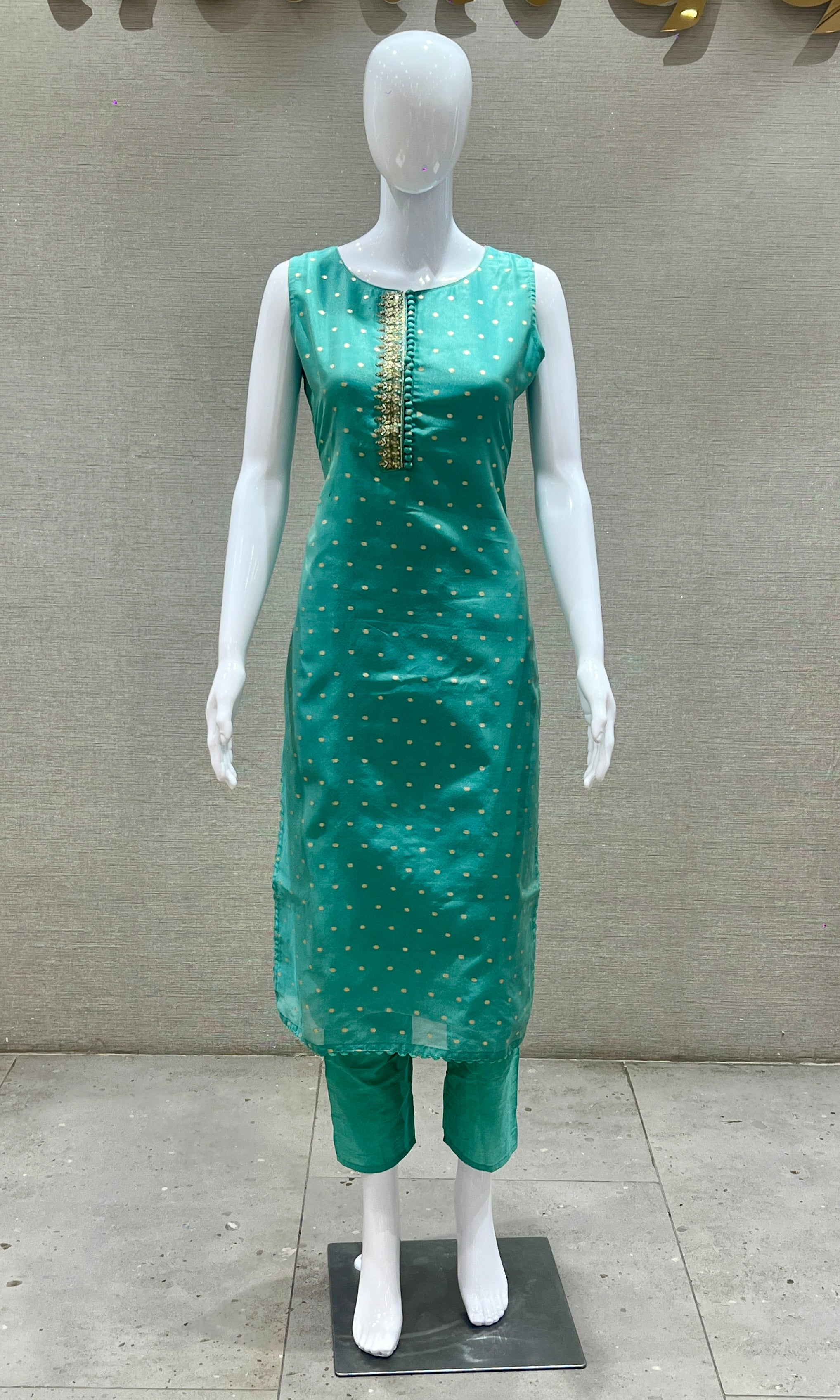 Green kurta set
