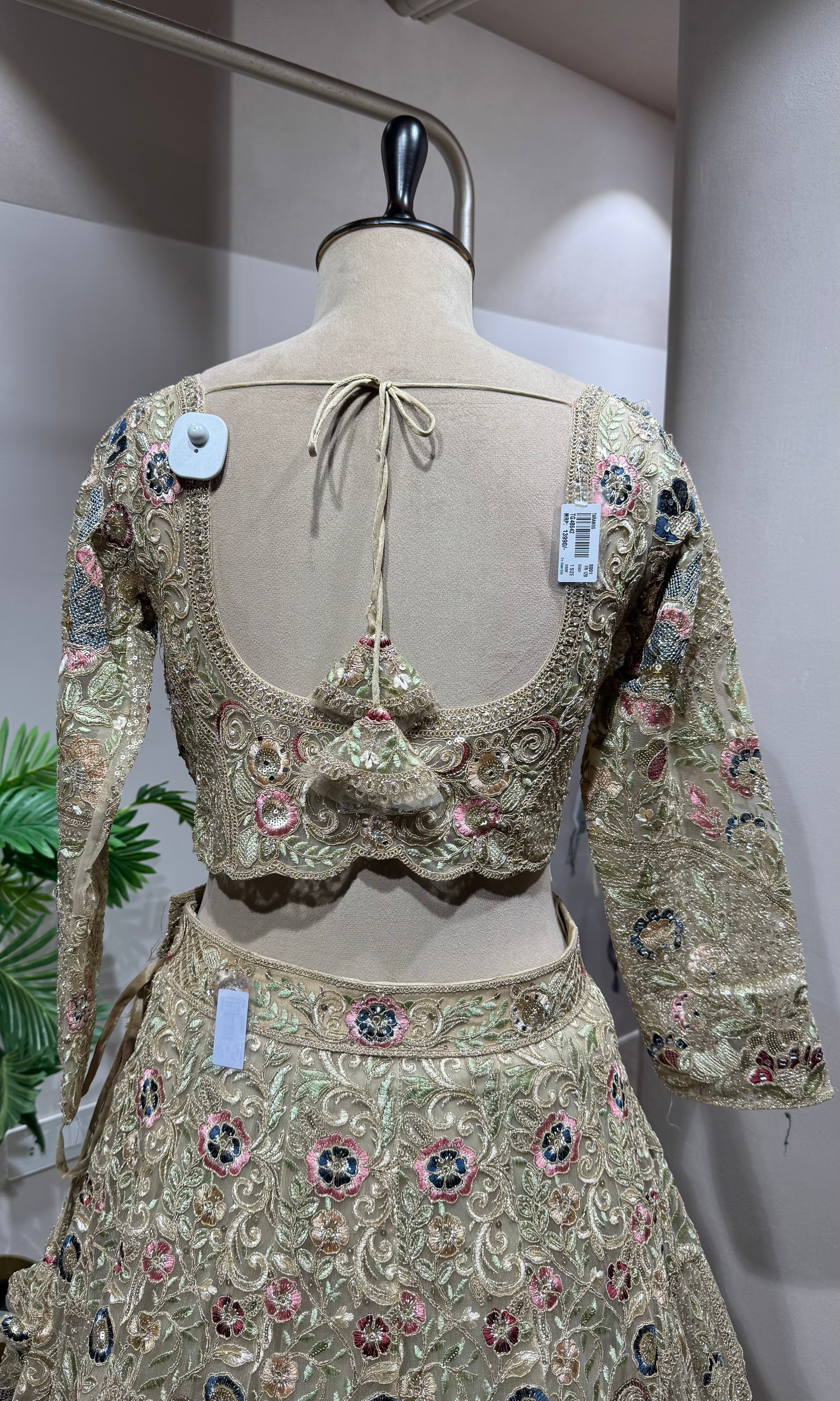 beagh gold bridal lehenga choli