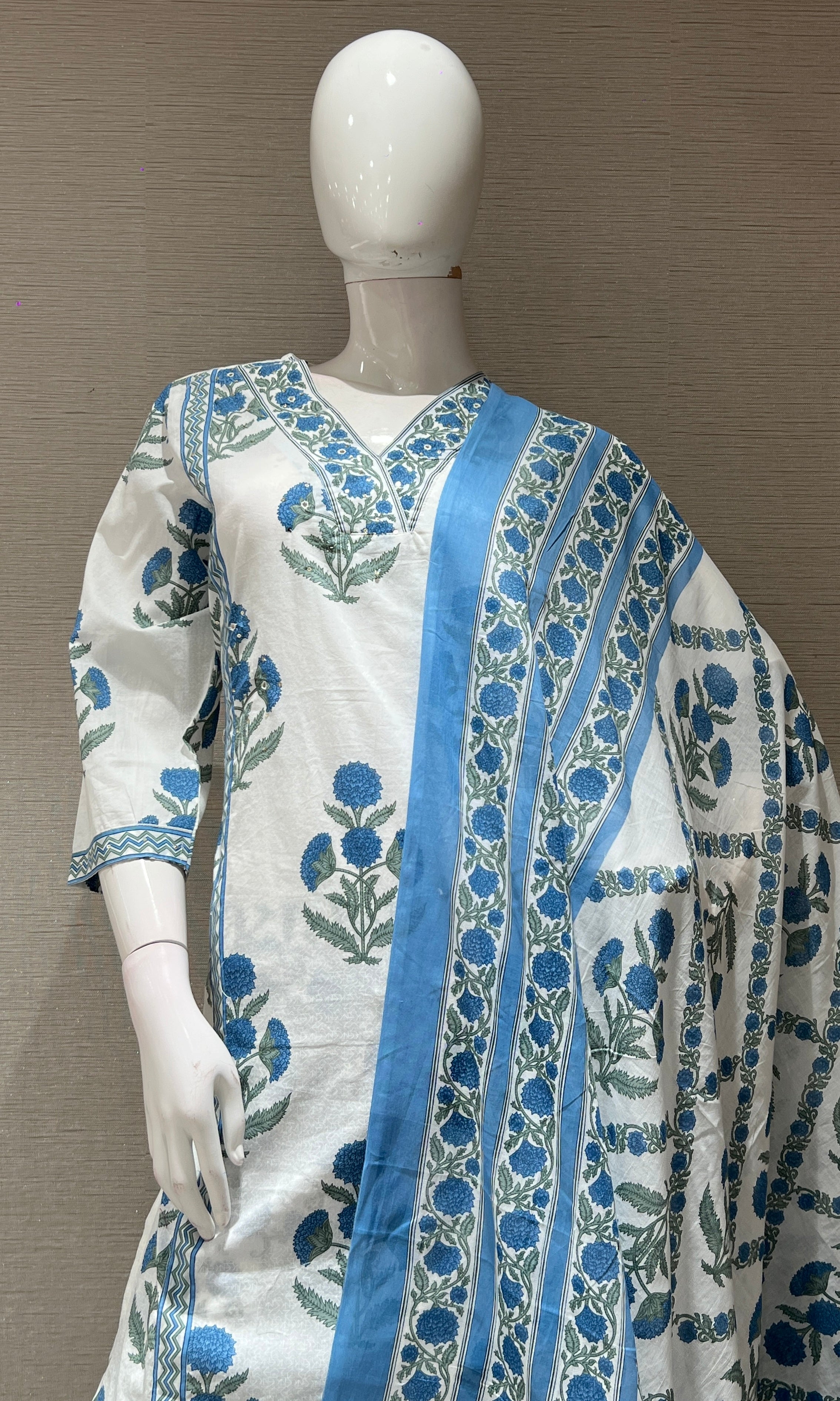 Blue FLORAL PRINT kurta set