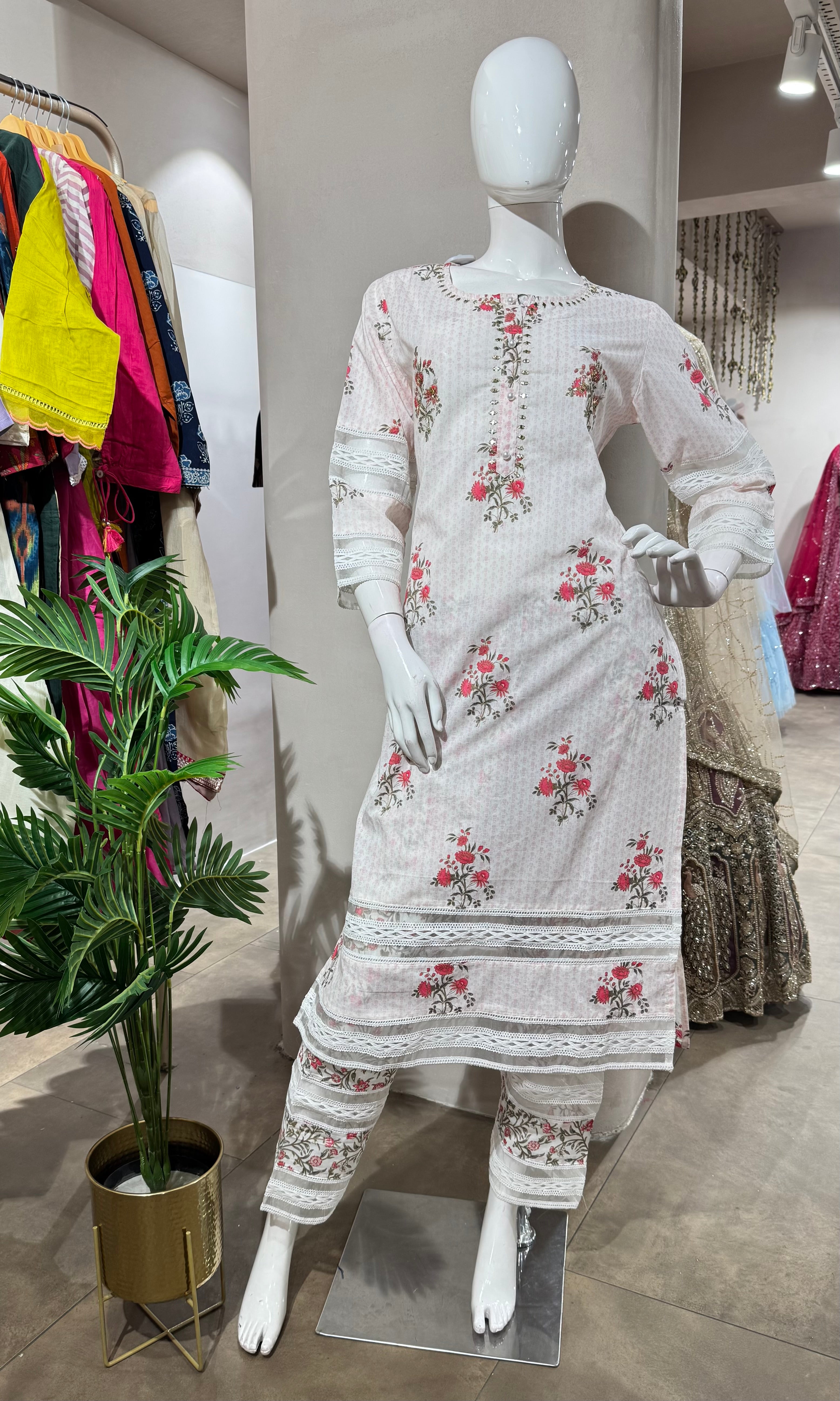 PINK FLORAL EMBROIDERY KURTA SET
