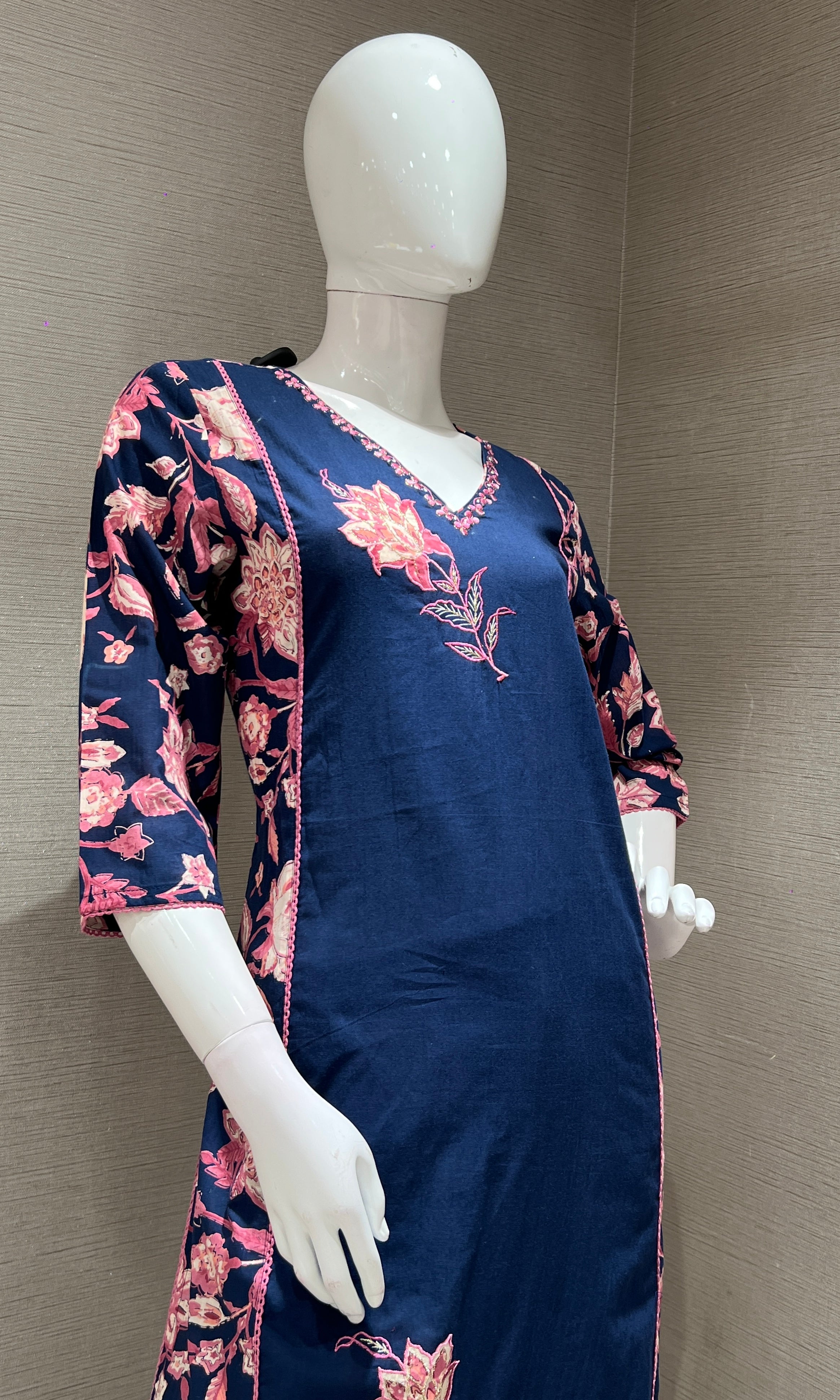 NAVY BLUE FLORAL MOTIFS KURTA SET