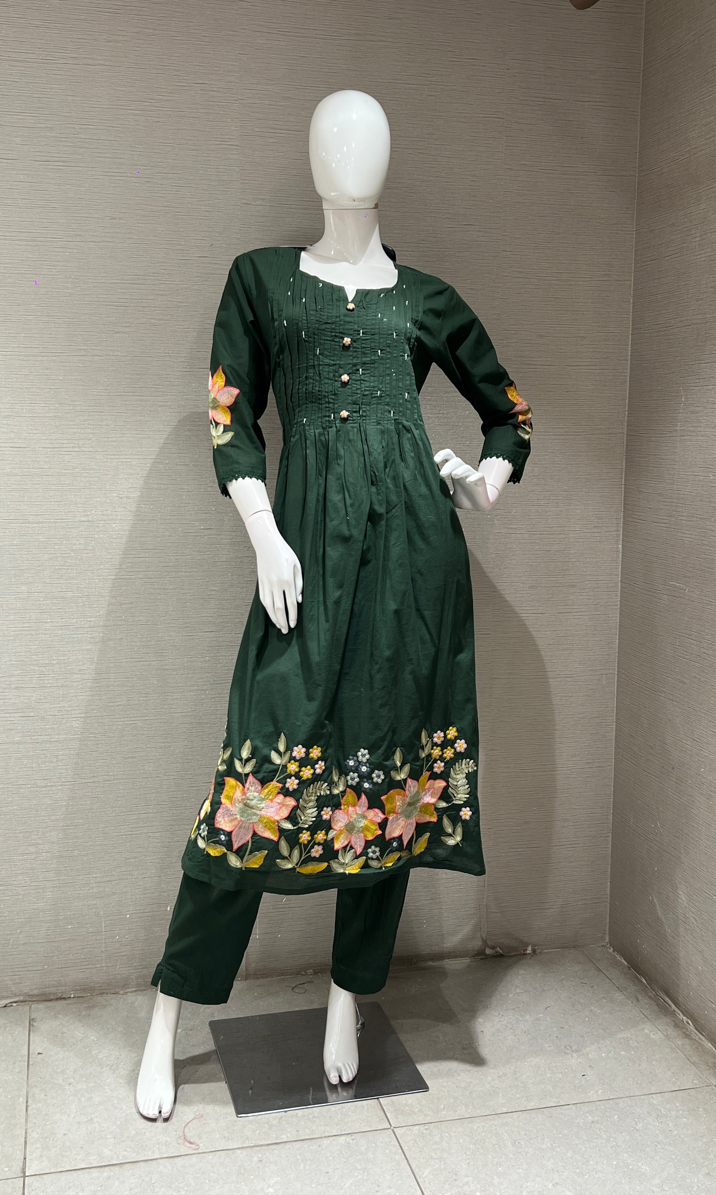 BOTTLE GREEN FLORAL MUL CHANDERI KURTA SET