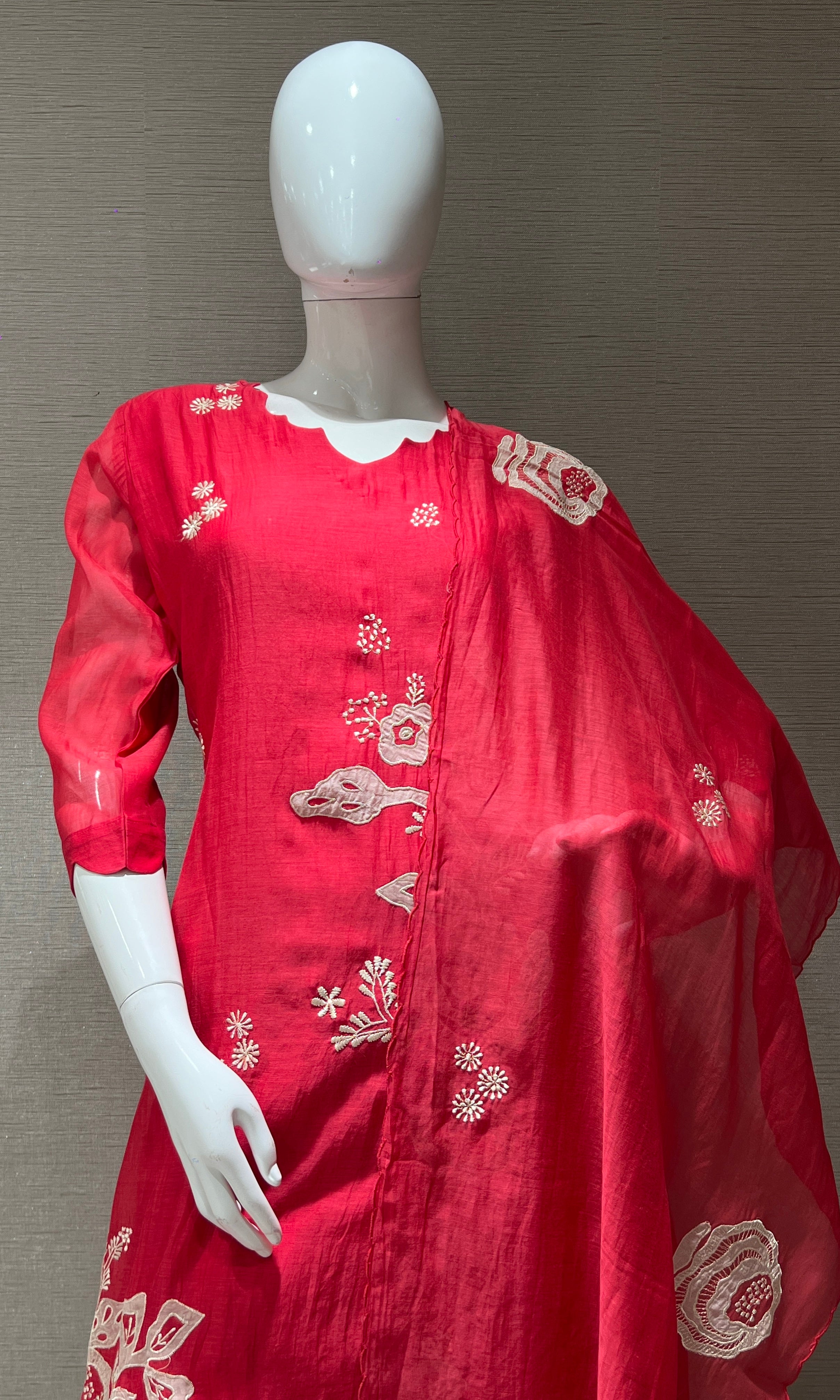 pink and White Floral Kurti Set