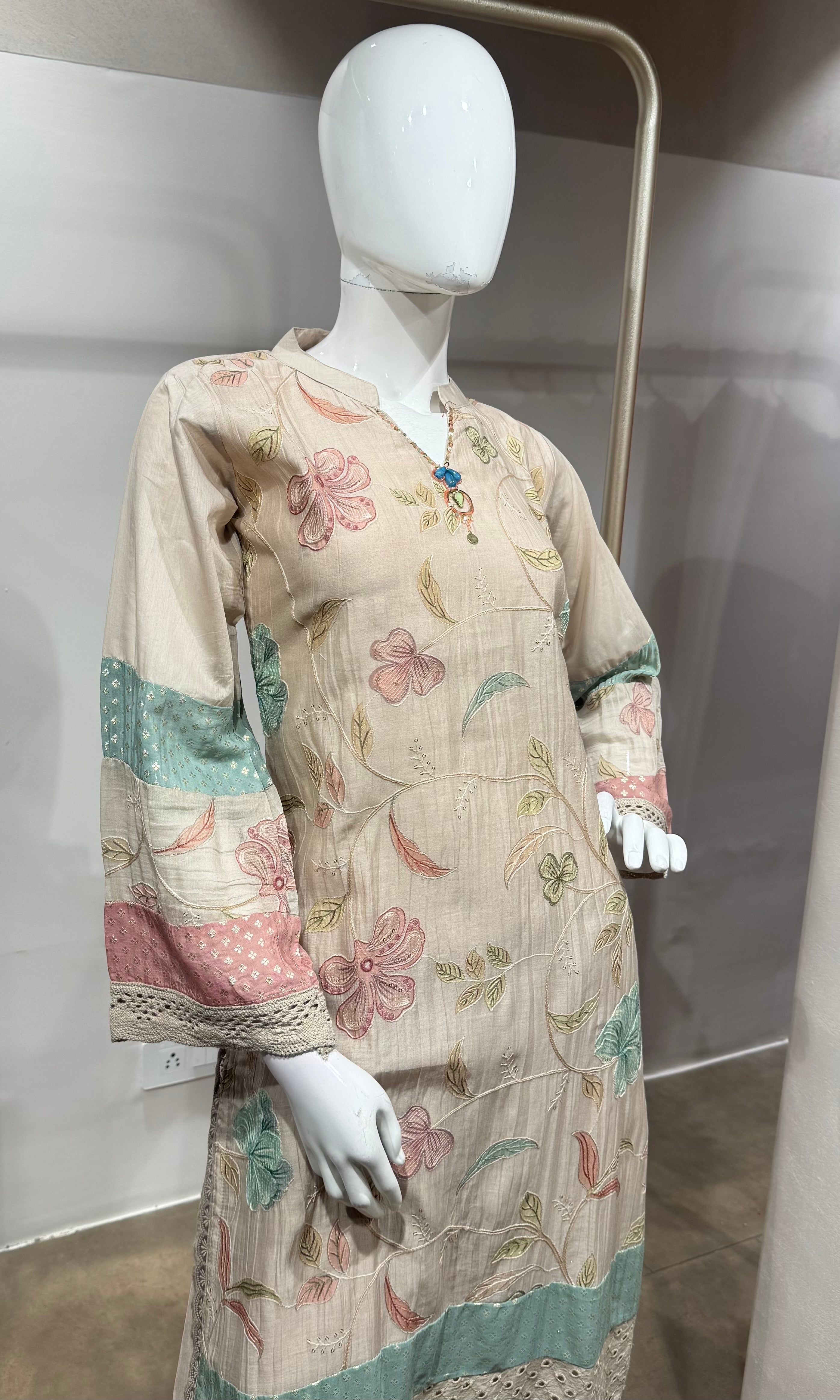 MOEE Floral Kurta Set with Dupatta