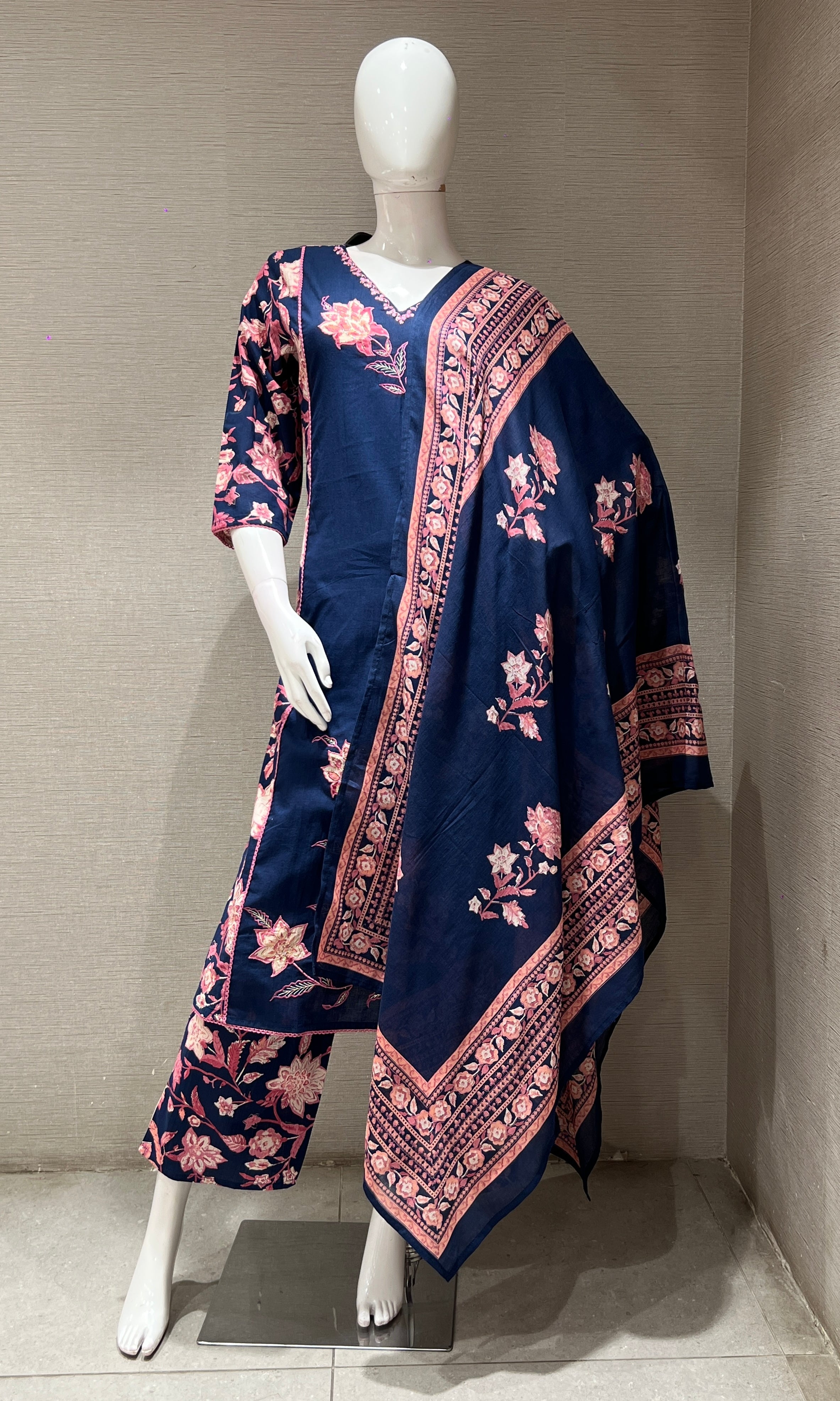NAVY BLUE FLORAL MOTIFS KURTA SET