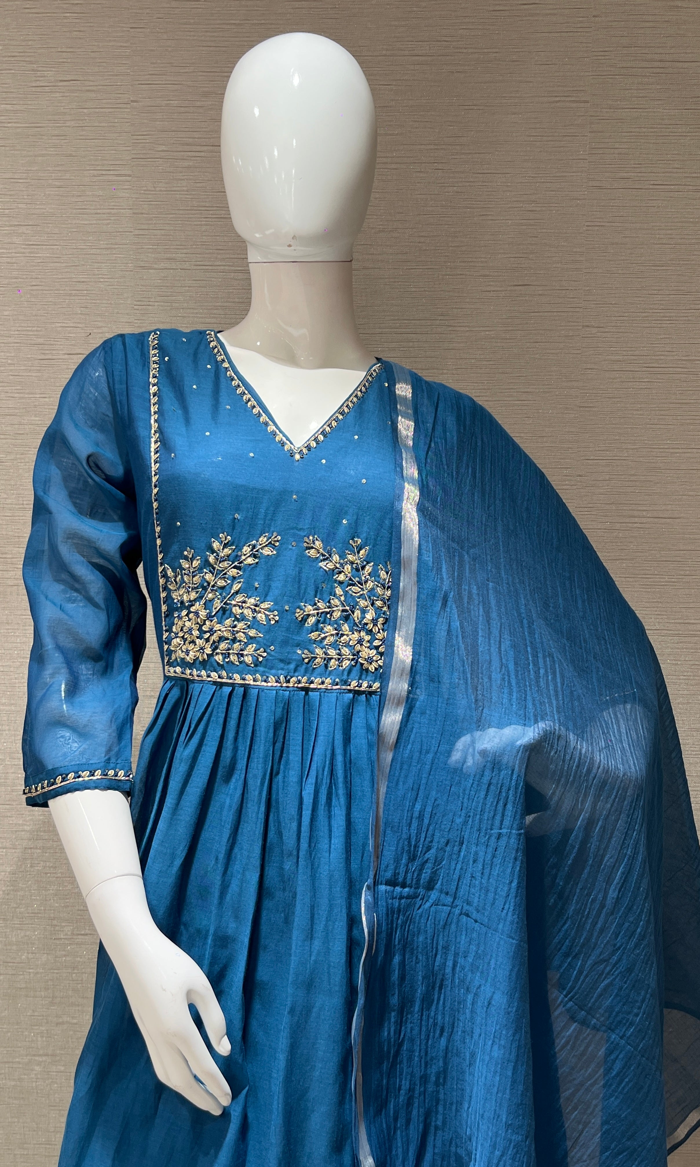 Blue Embroidered kurta set