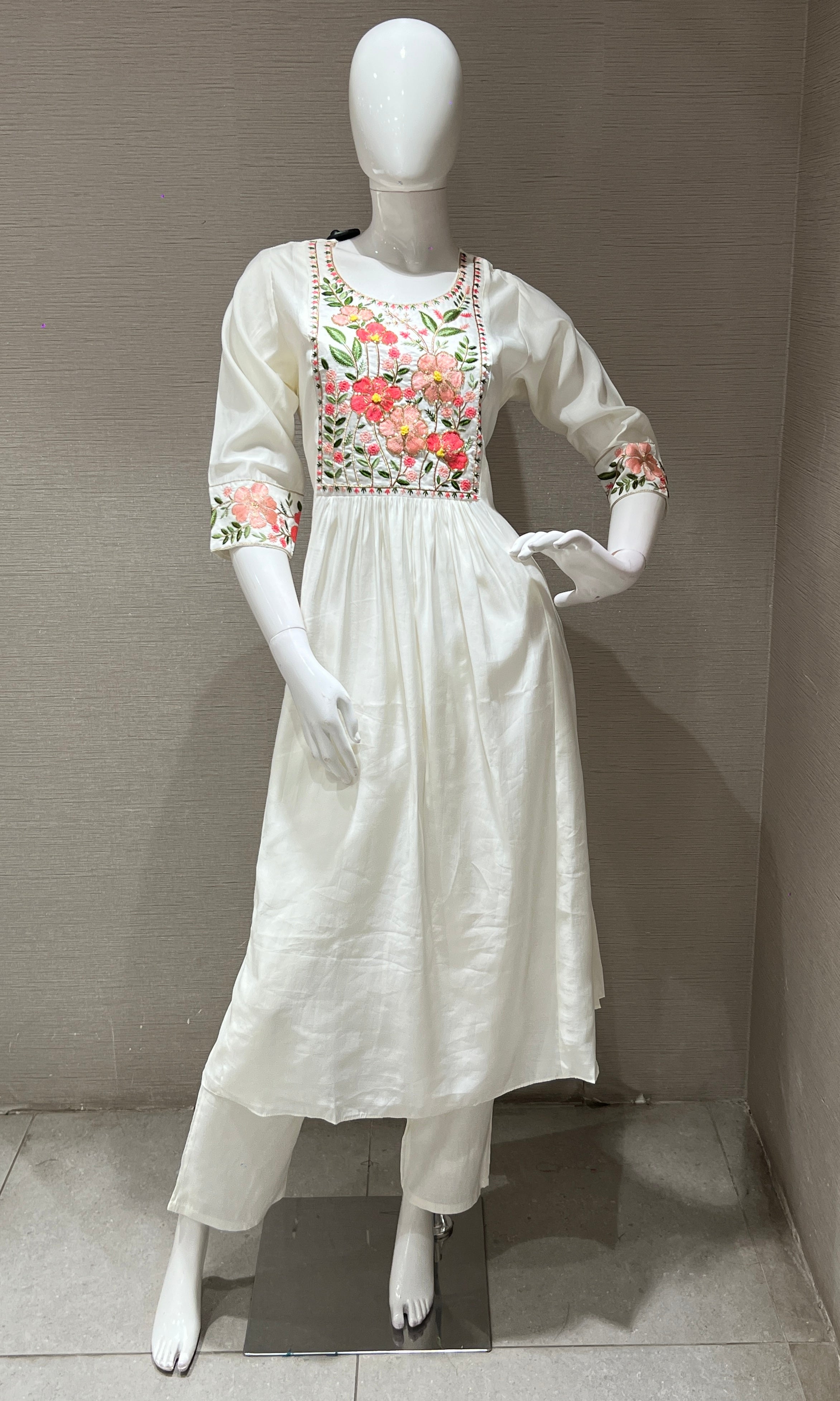 Cream Floral Charm Mul Chanderi kurta set