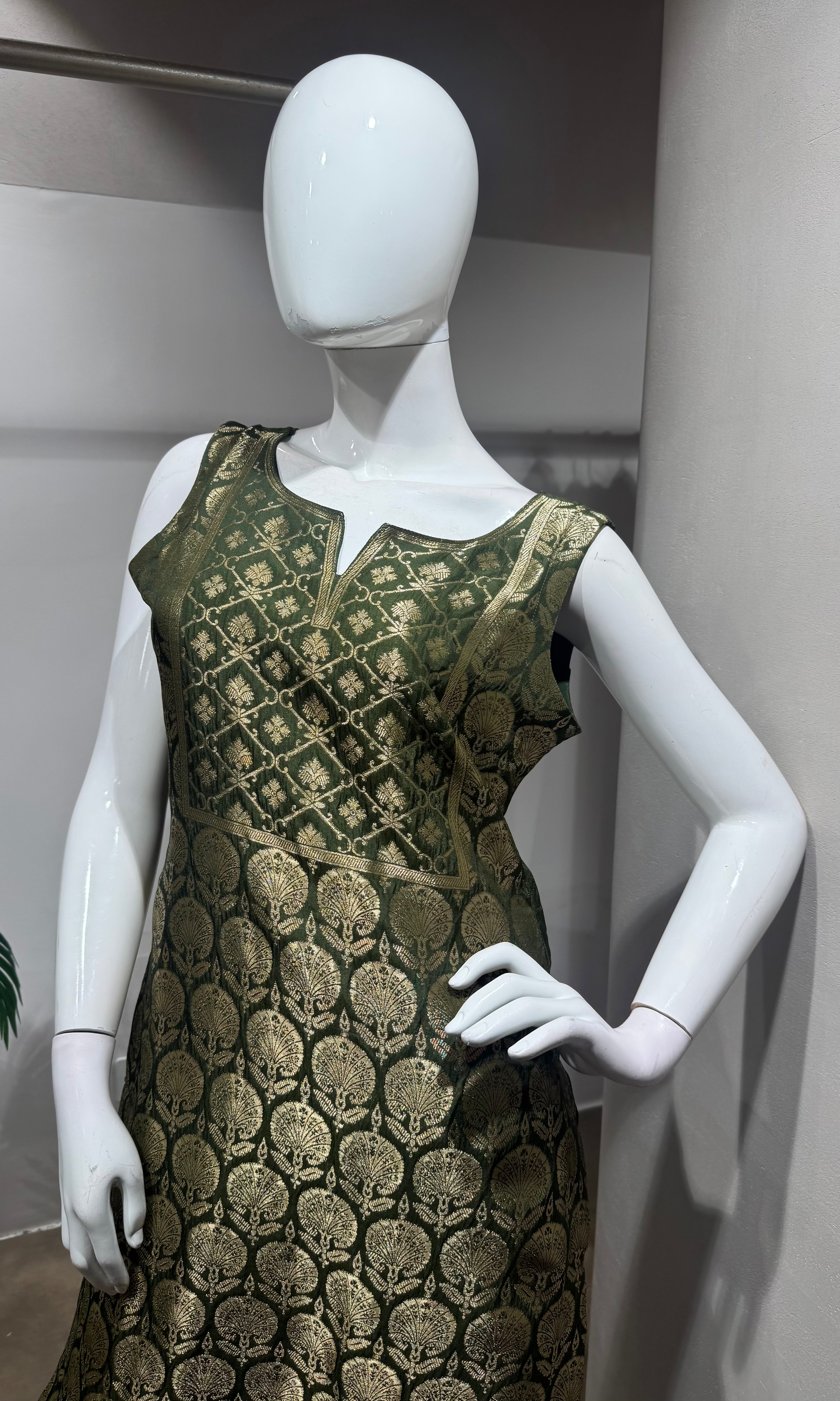 Green golden banarasi kurta set