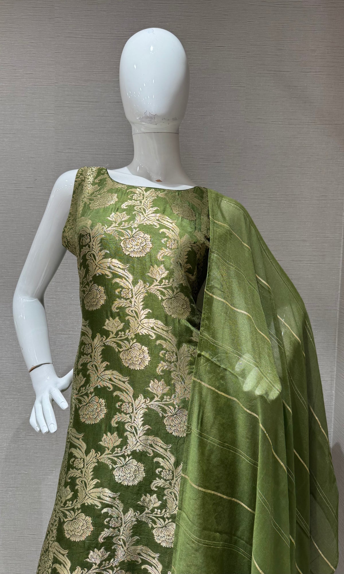 Green Banarasi Silk Golden Floral Zari kurta set