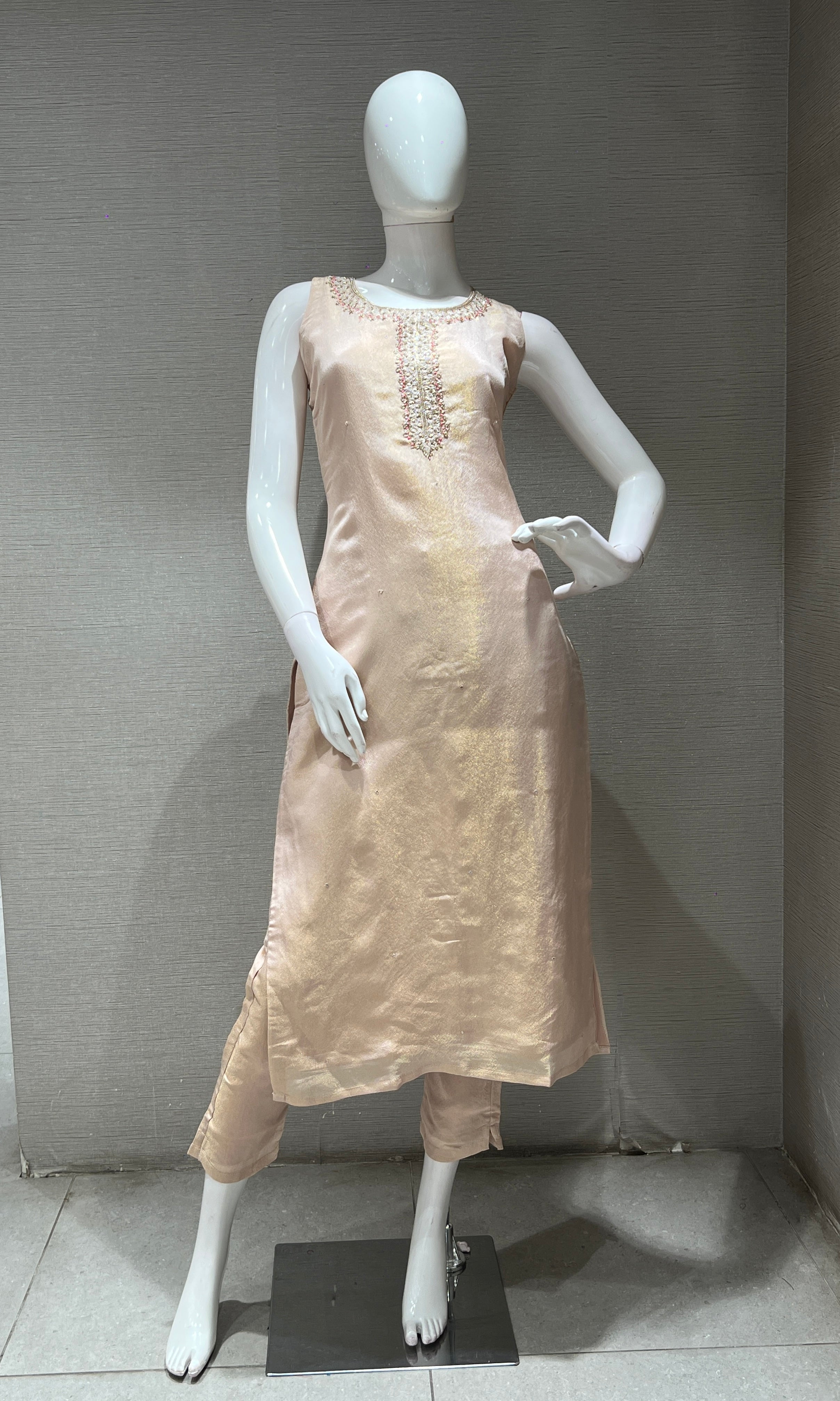 BEAGH KURTA SET WITH FLORAL DUPATTA