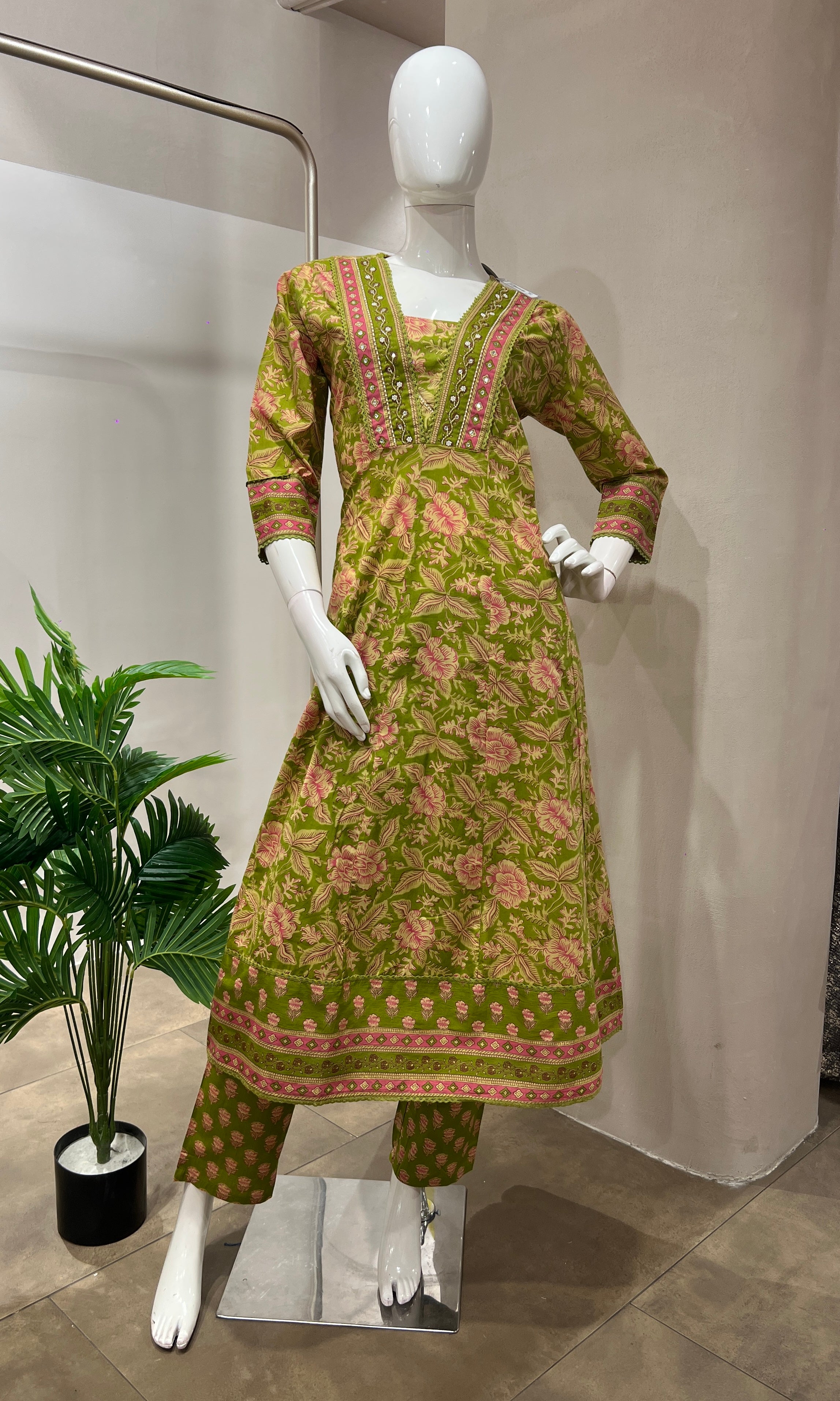Light green FLORAL kurta set