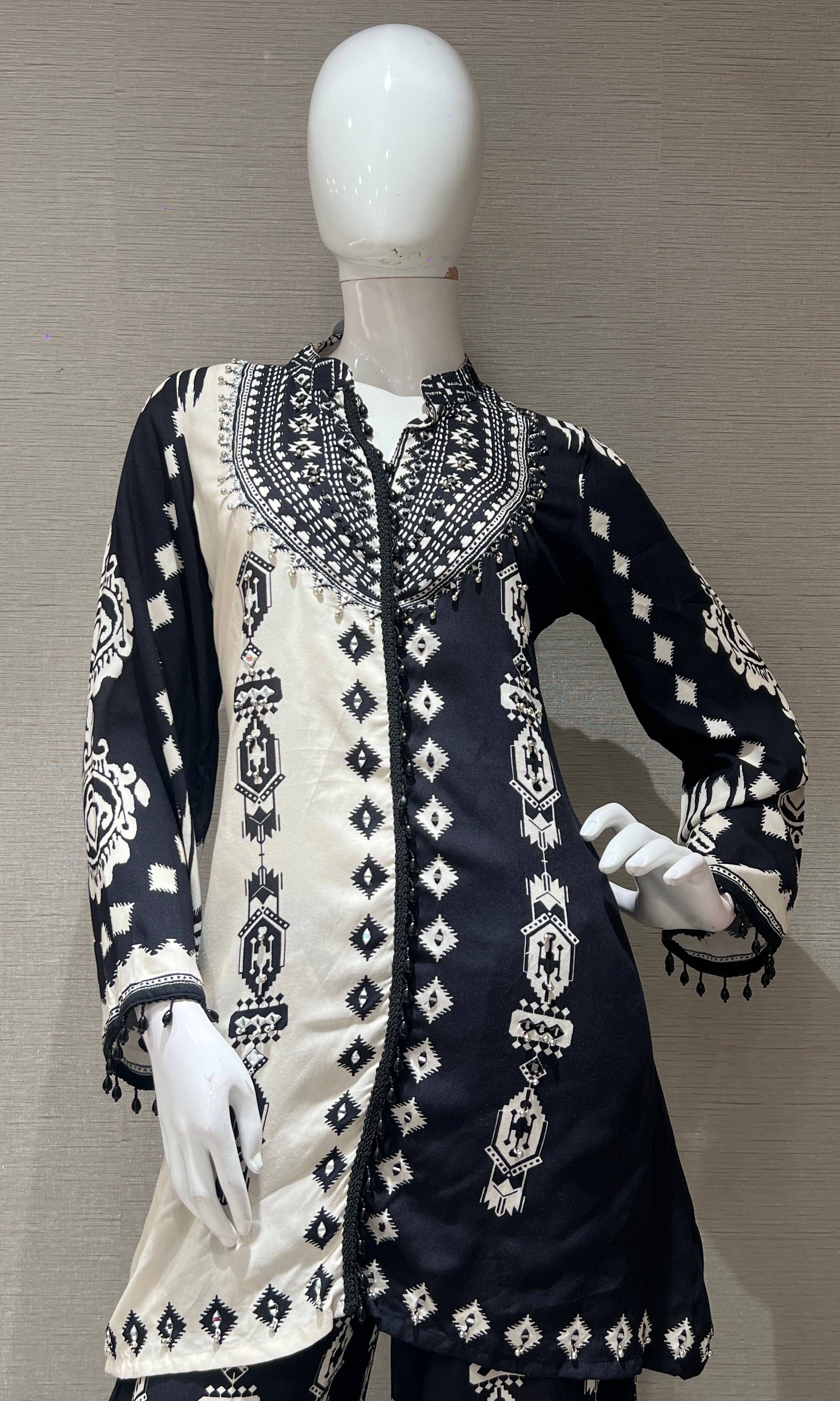 Black AND WHITE ELEGANT CORD SET