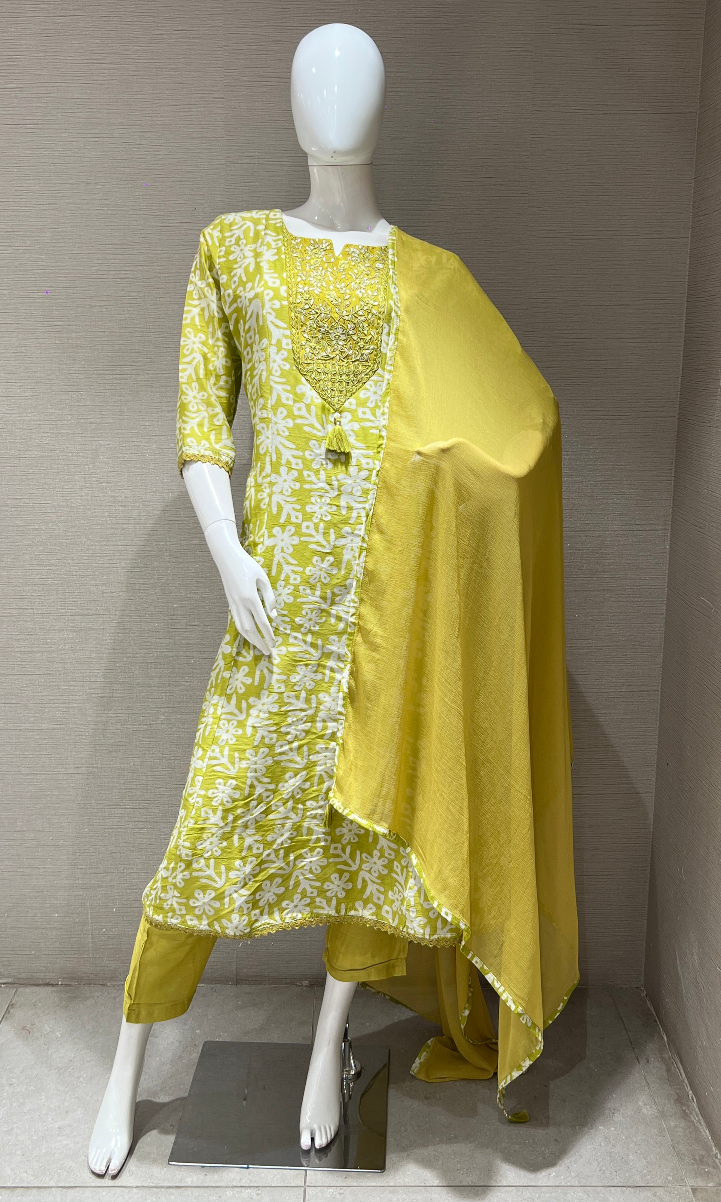 Parrot green floral printed kurta set
