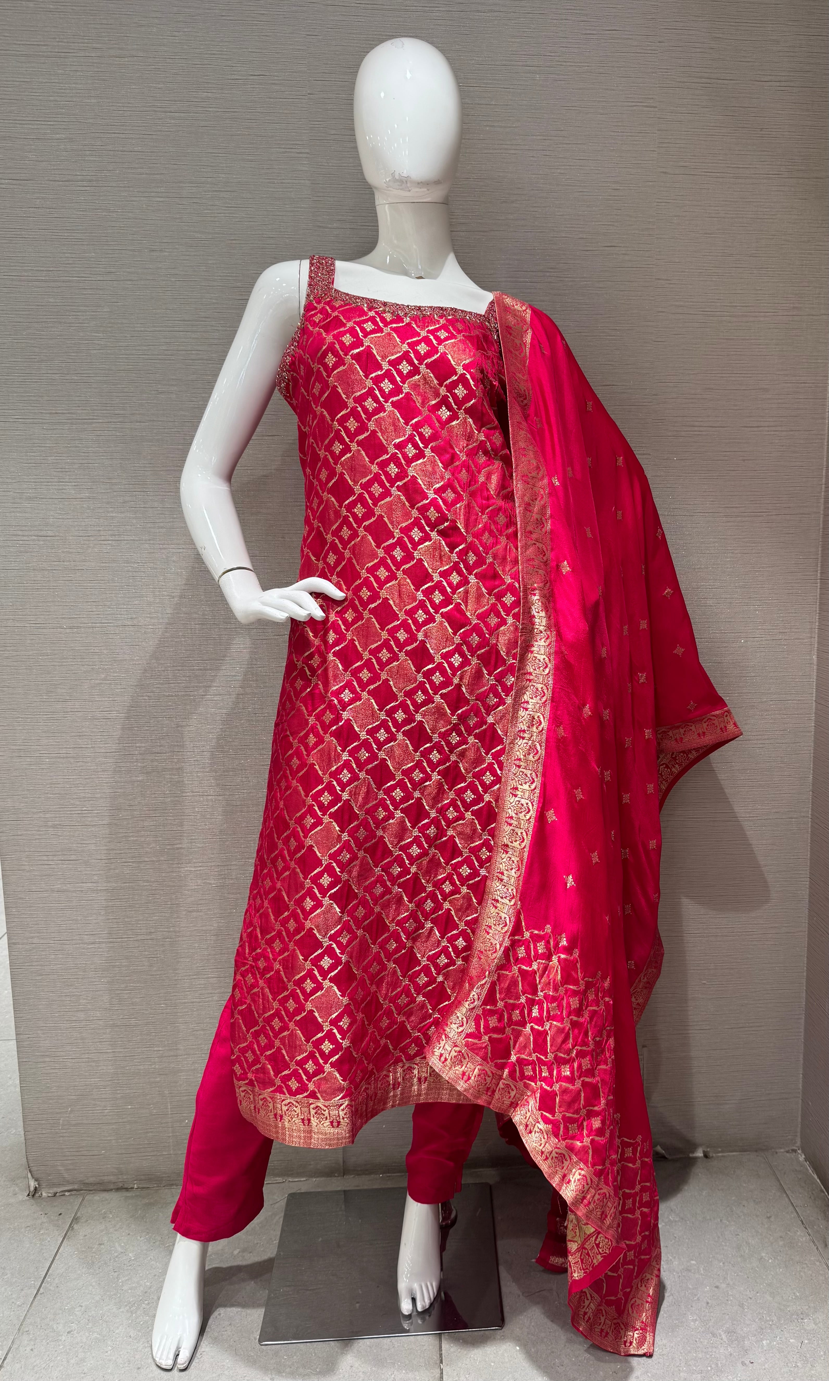 Pink Geometric Ethnic Kurta Set