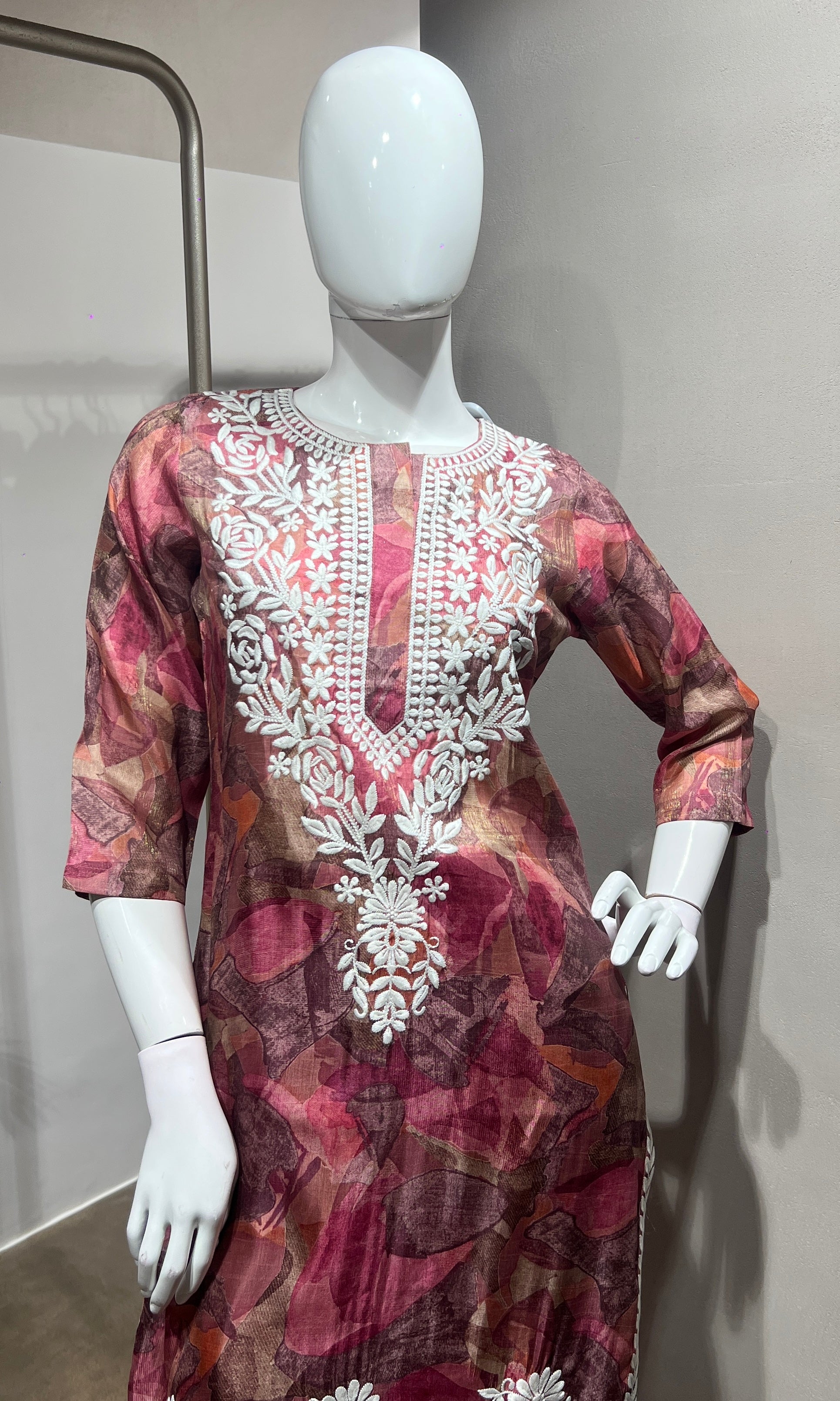 Pink intricate white floral embroidery kurta set