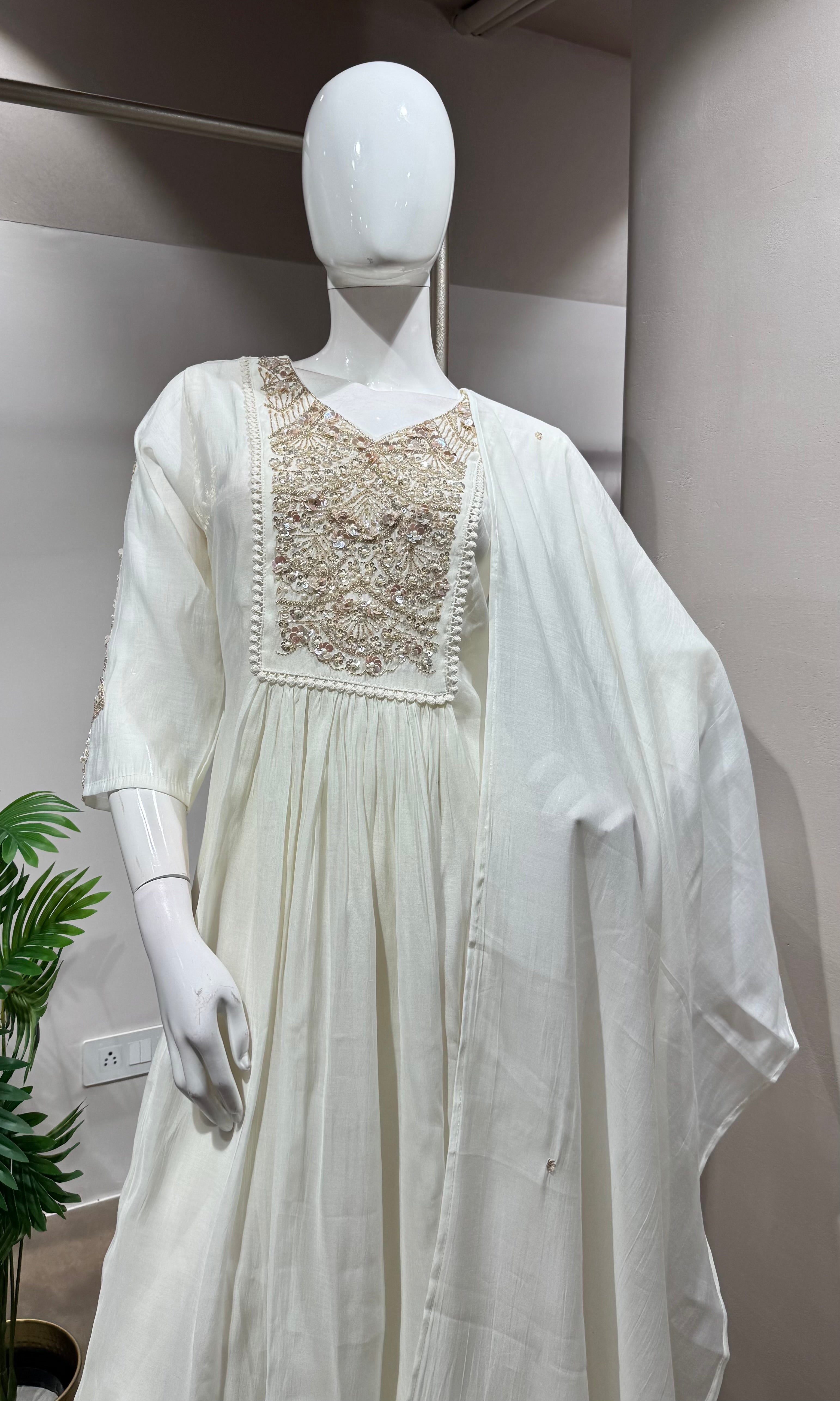 CREAM GOLDEN MUL CHANDERI KURTA SET