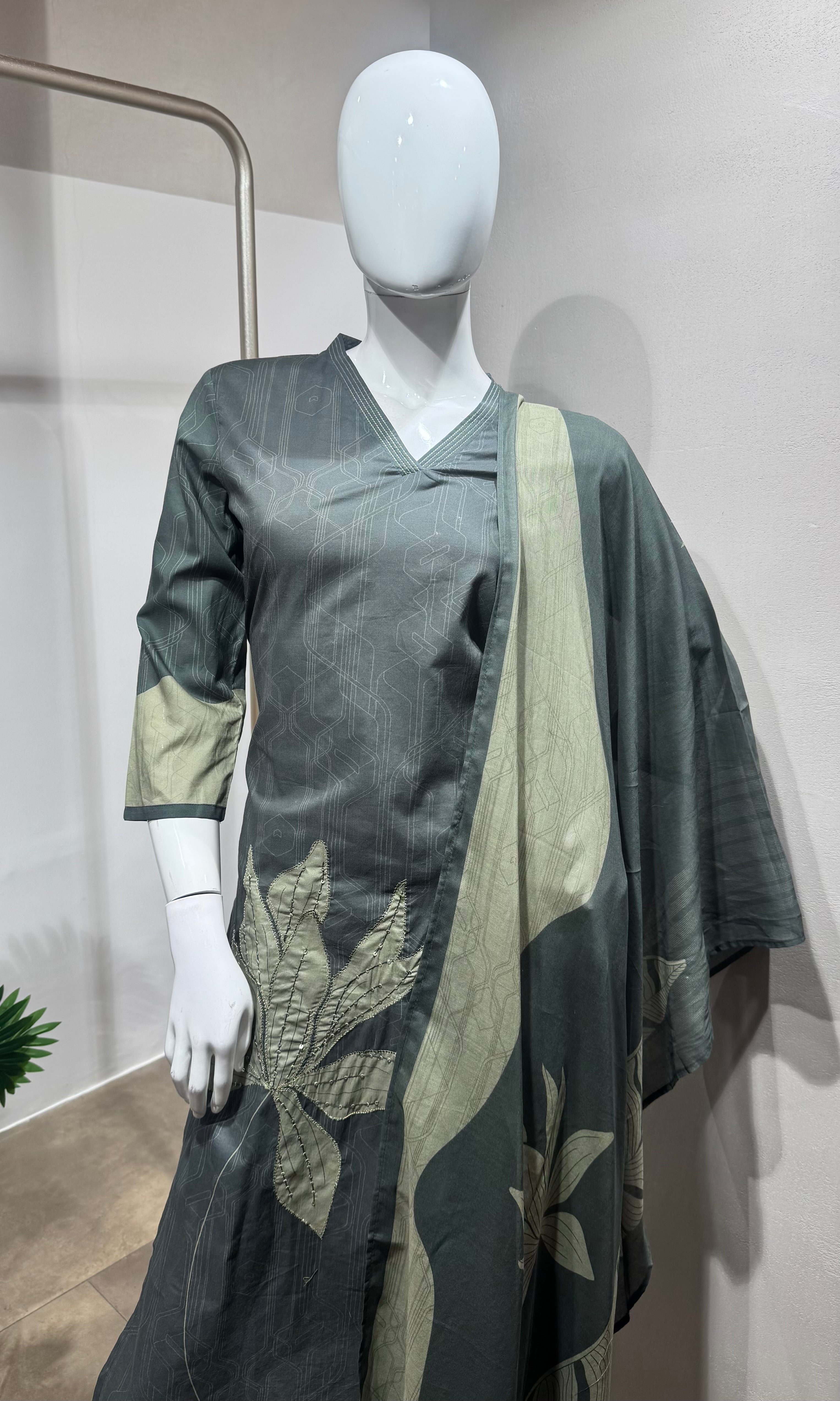 Green V-Neck Floral Embroidered kurta set