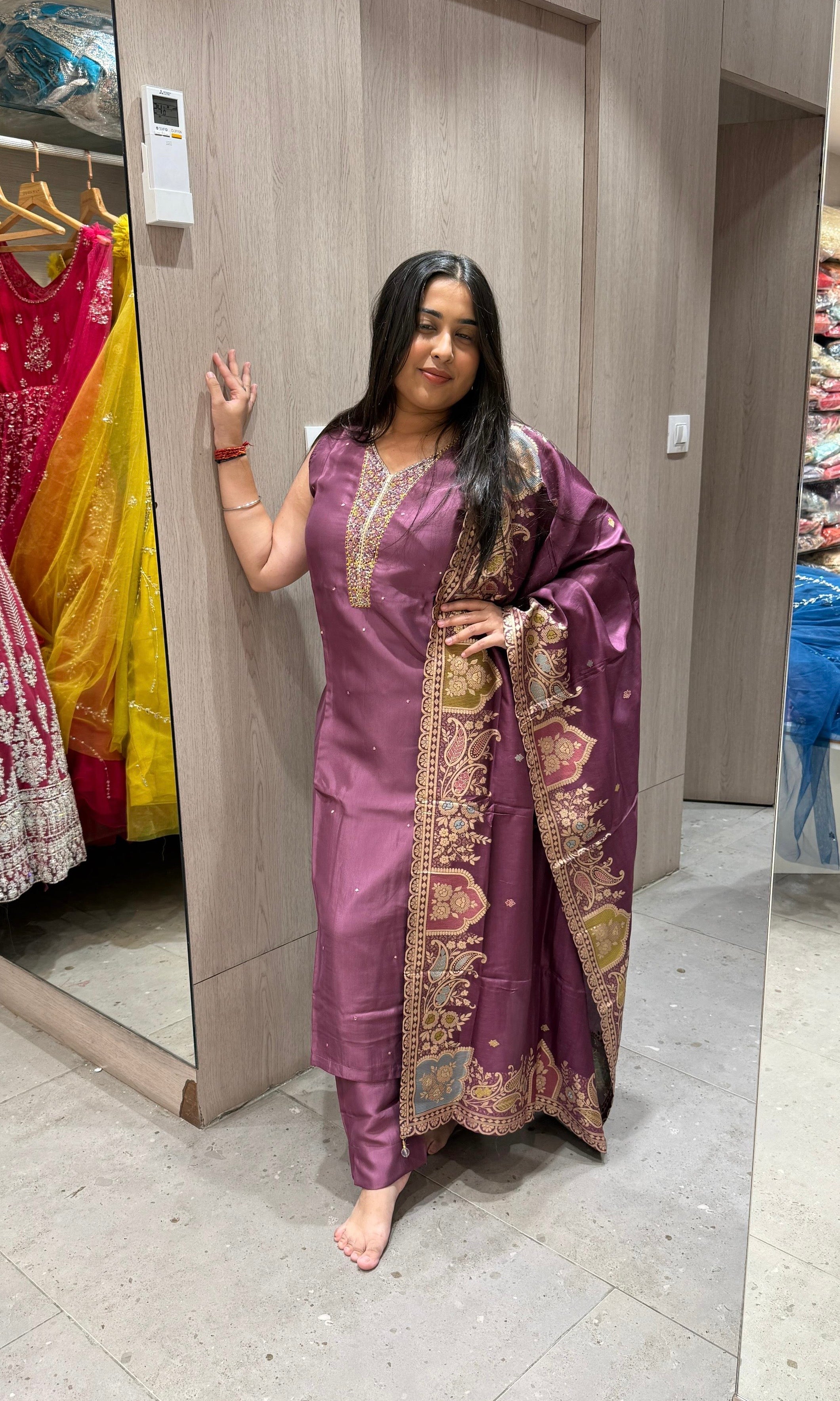 Bargandi embroidered Kurta set with Dupatta