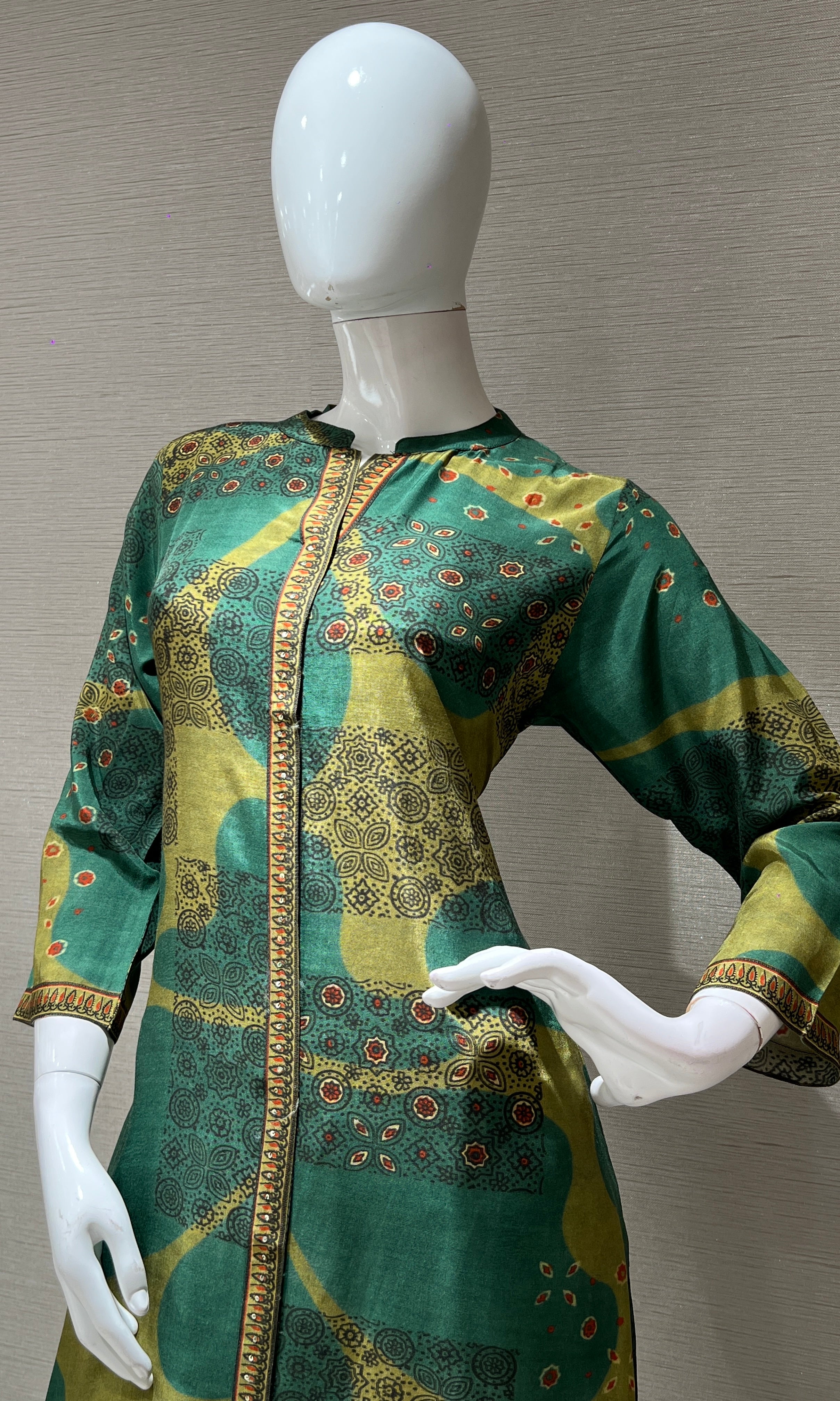 Green 2 piece kurti set