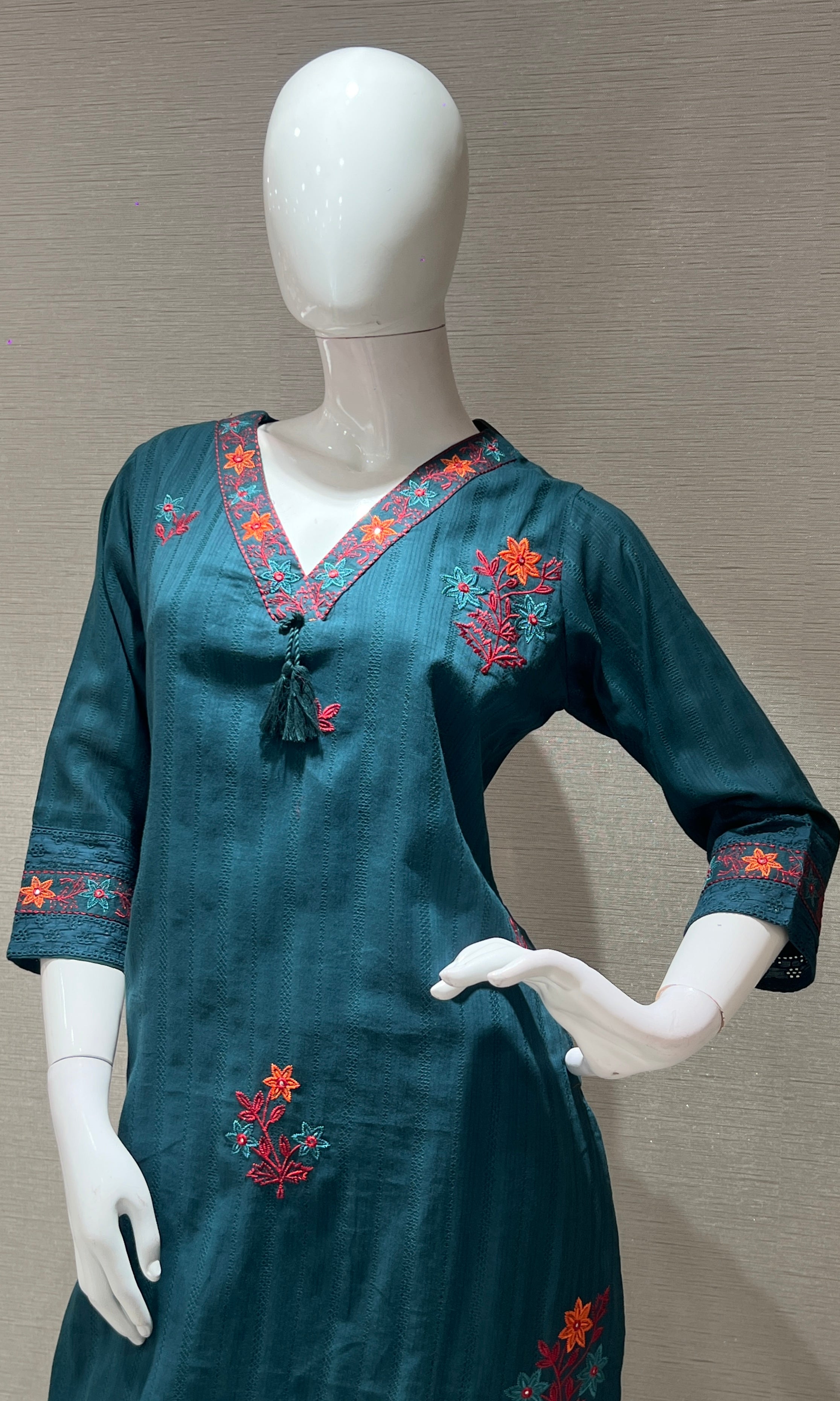 Green FLORAL EMBROIDERED kurta set