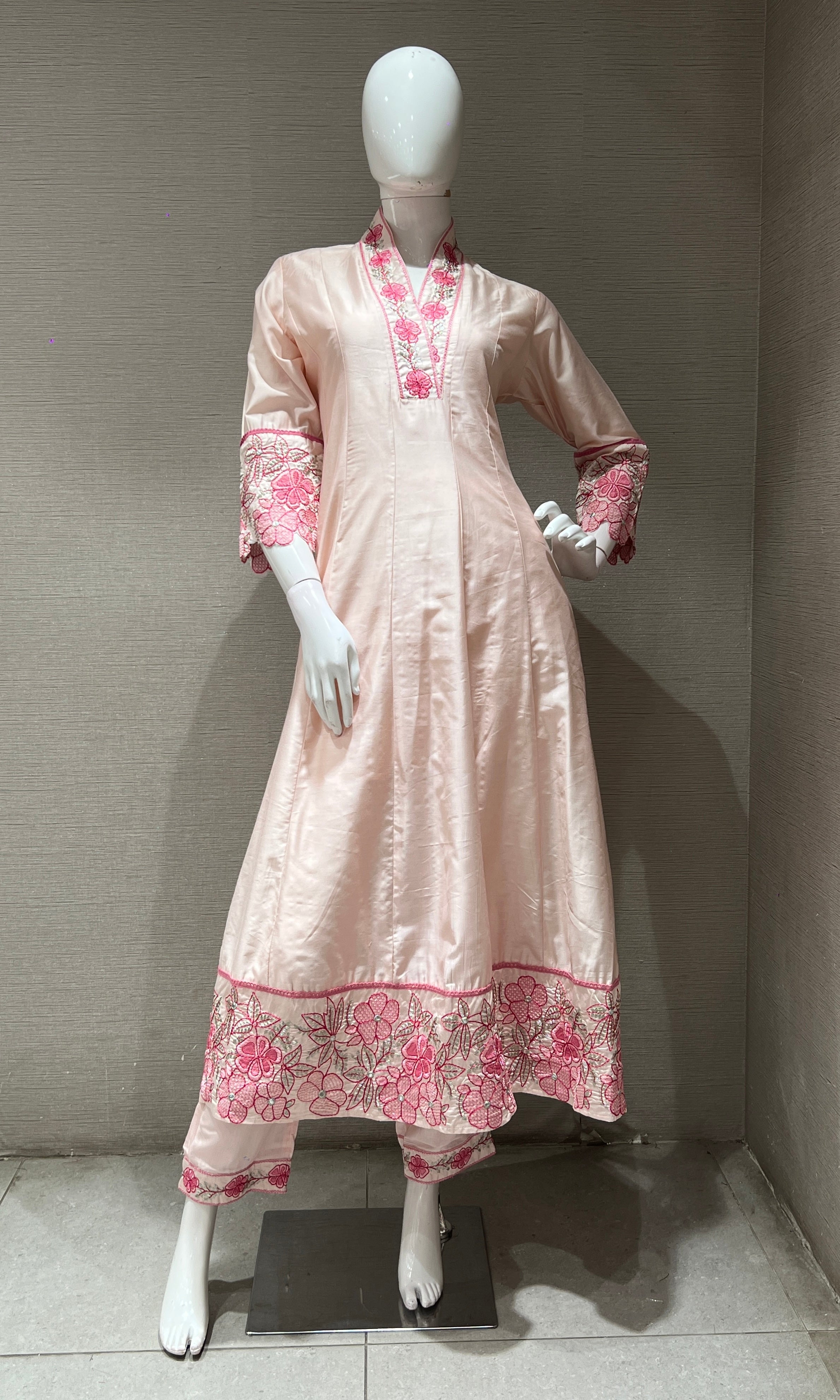 BLUSH PINK FLORAL PRINTED ANARKALI KURTA SET