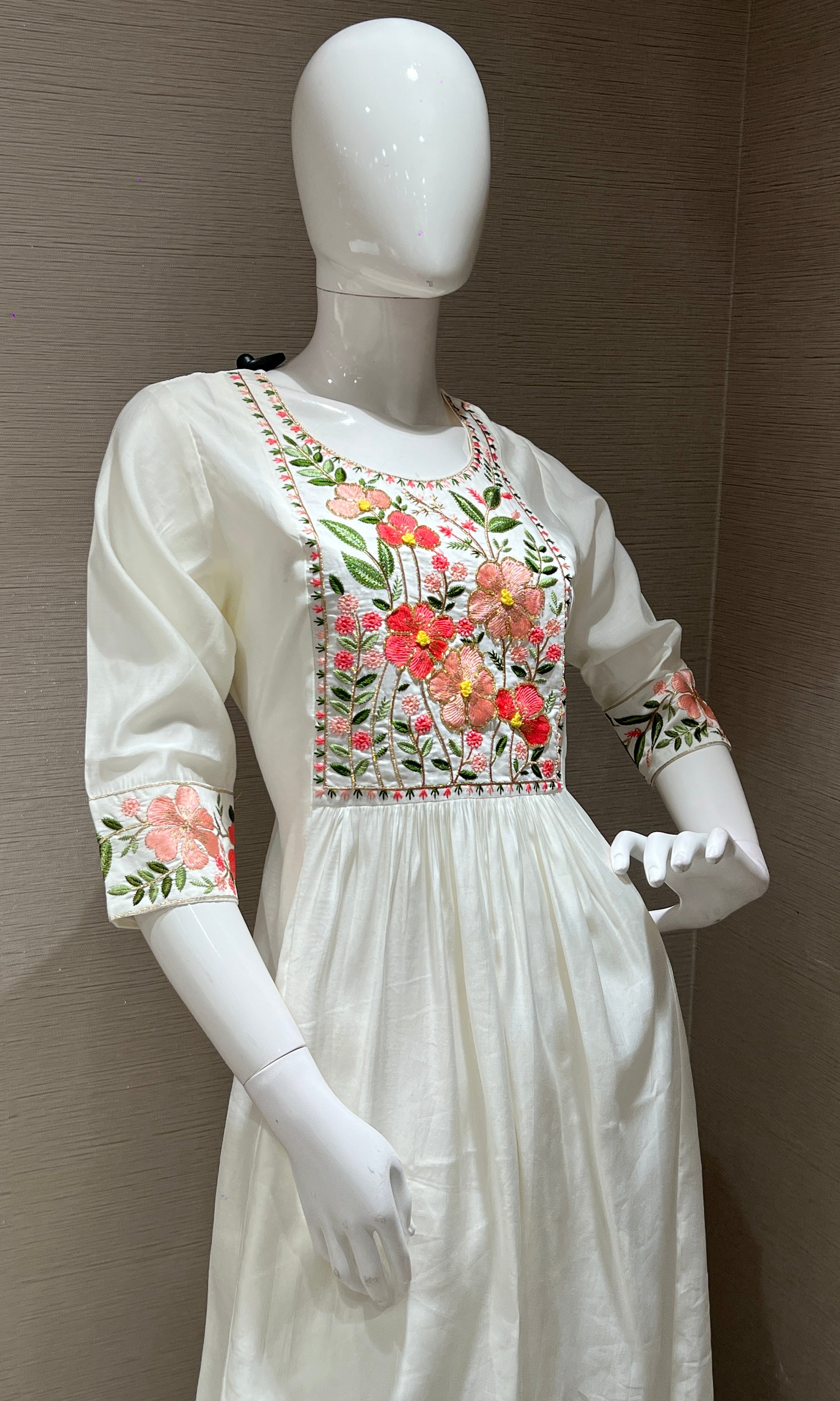 Cream Floral Charm Mul Chanderi kurta set