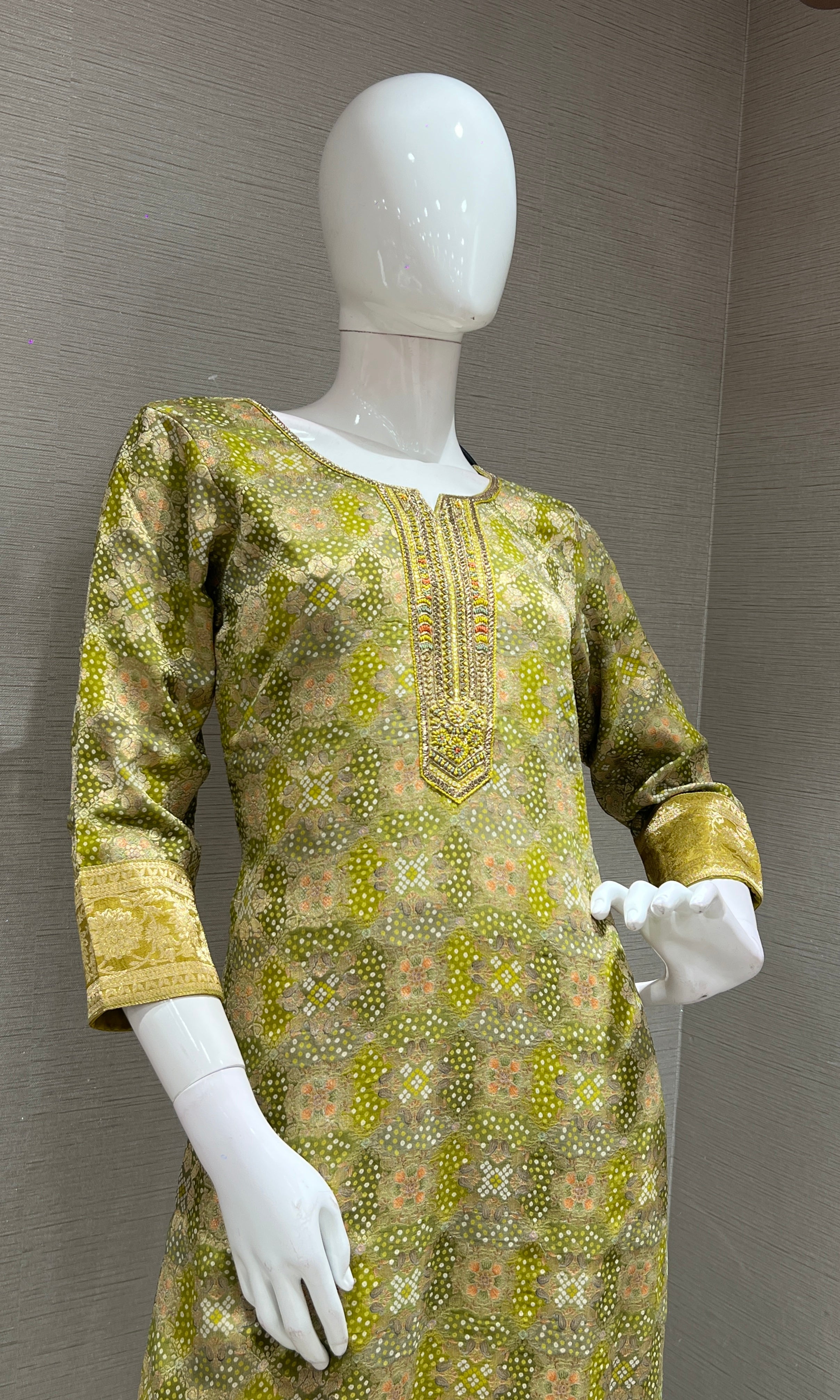 GREEN GOLDEN EMBROIDERED KURTA SET